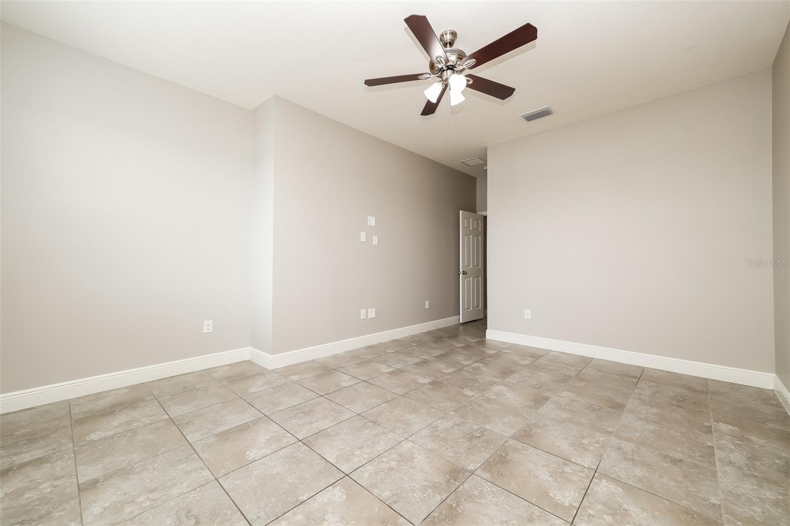 10152 Celtic Ash Dr Property Photo 8