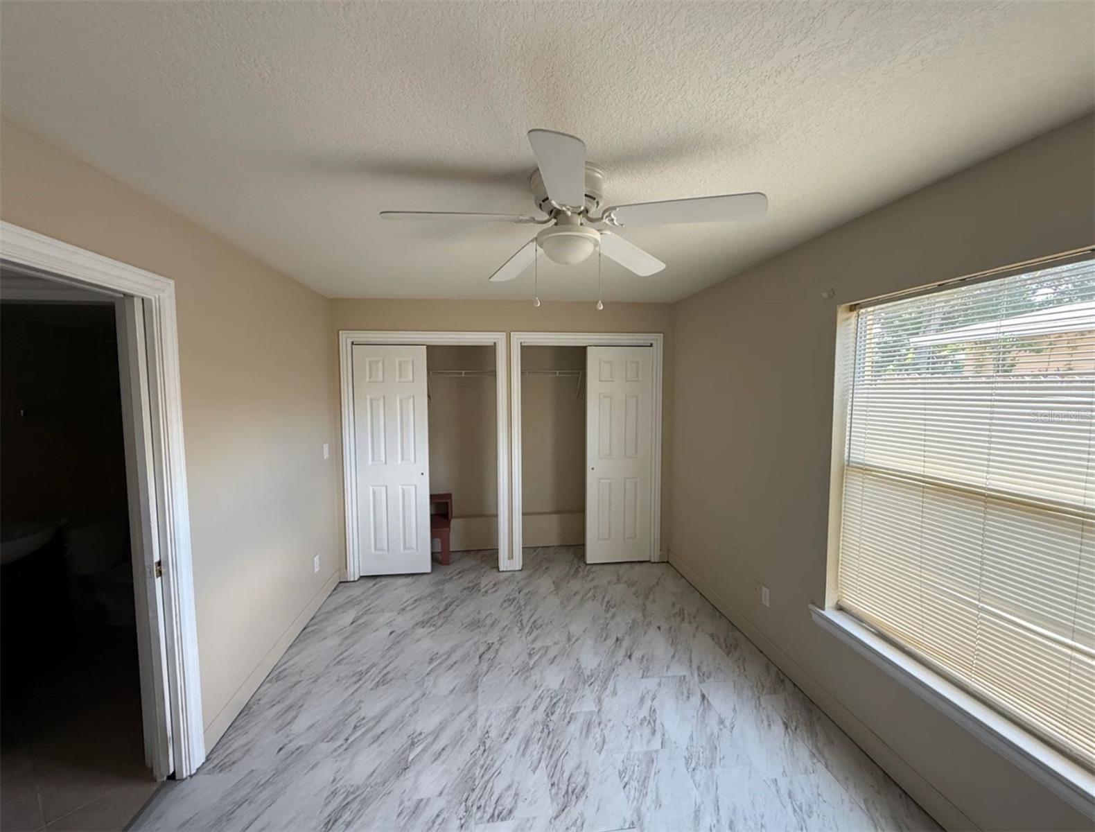 117 N Evergreen Ave #102 Property Photo 6