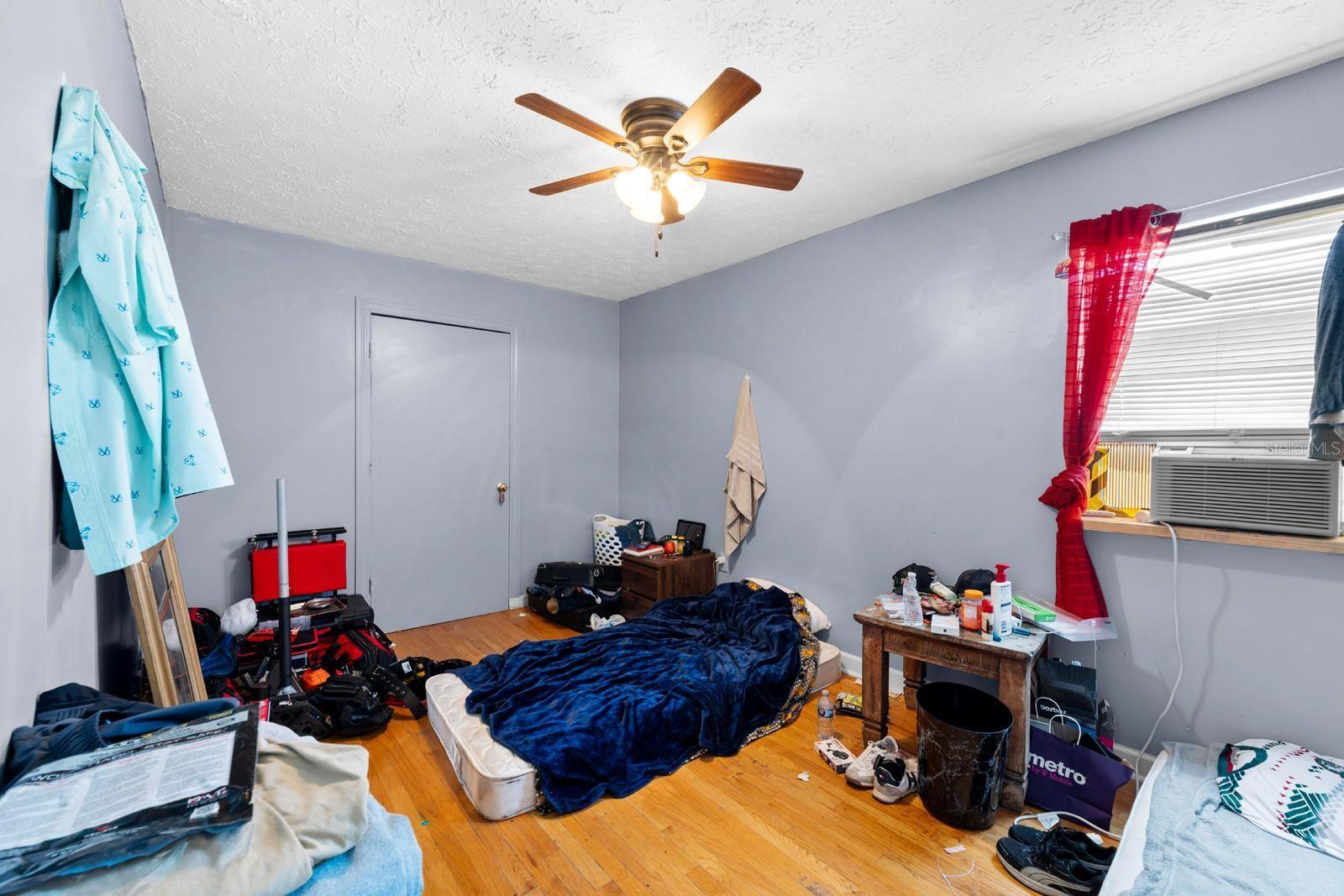 4624 N Hubert Ave Property Photo 20