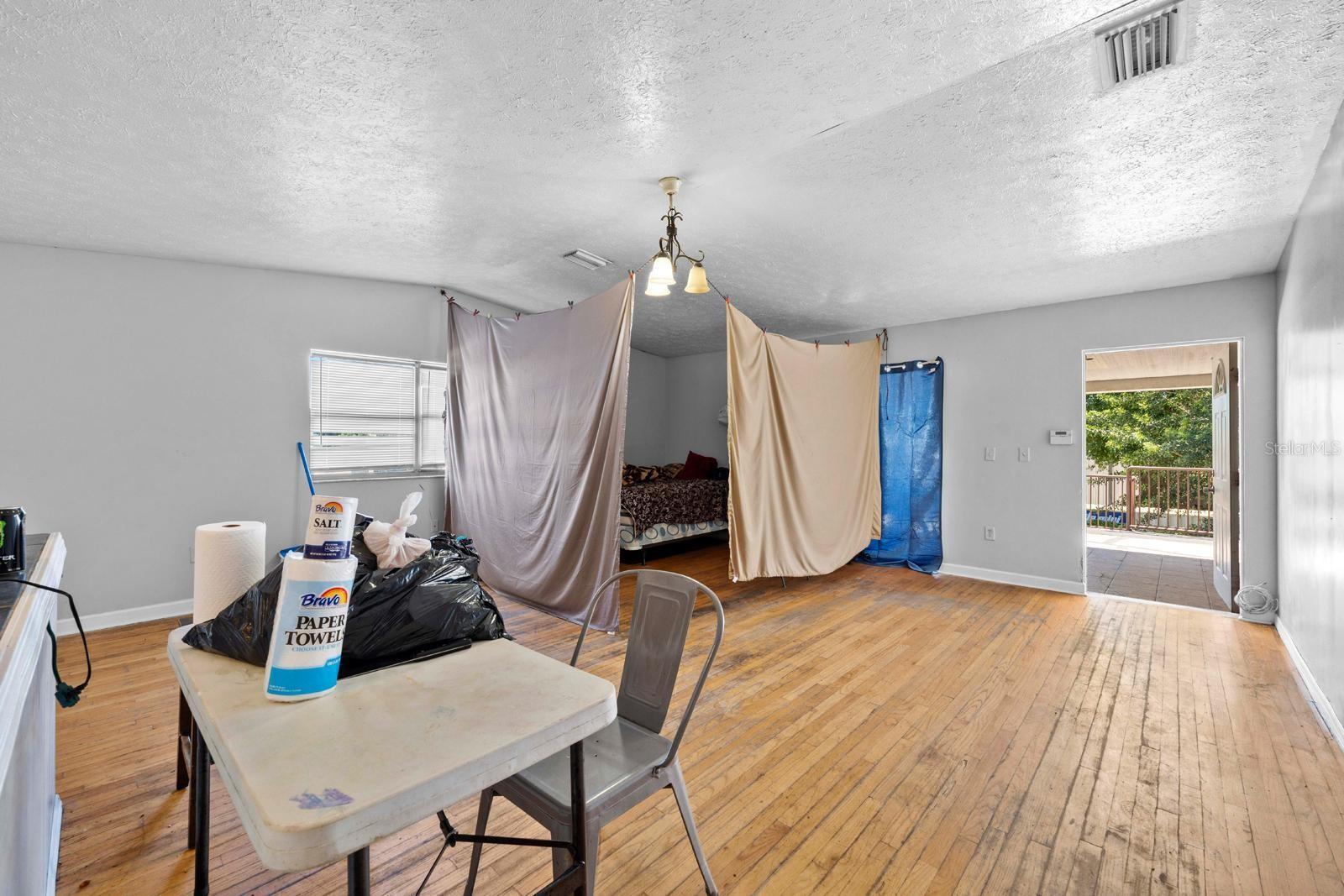 4624 N Hubert Ave Property Photo 25