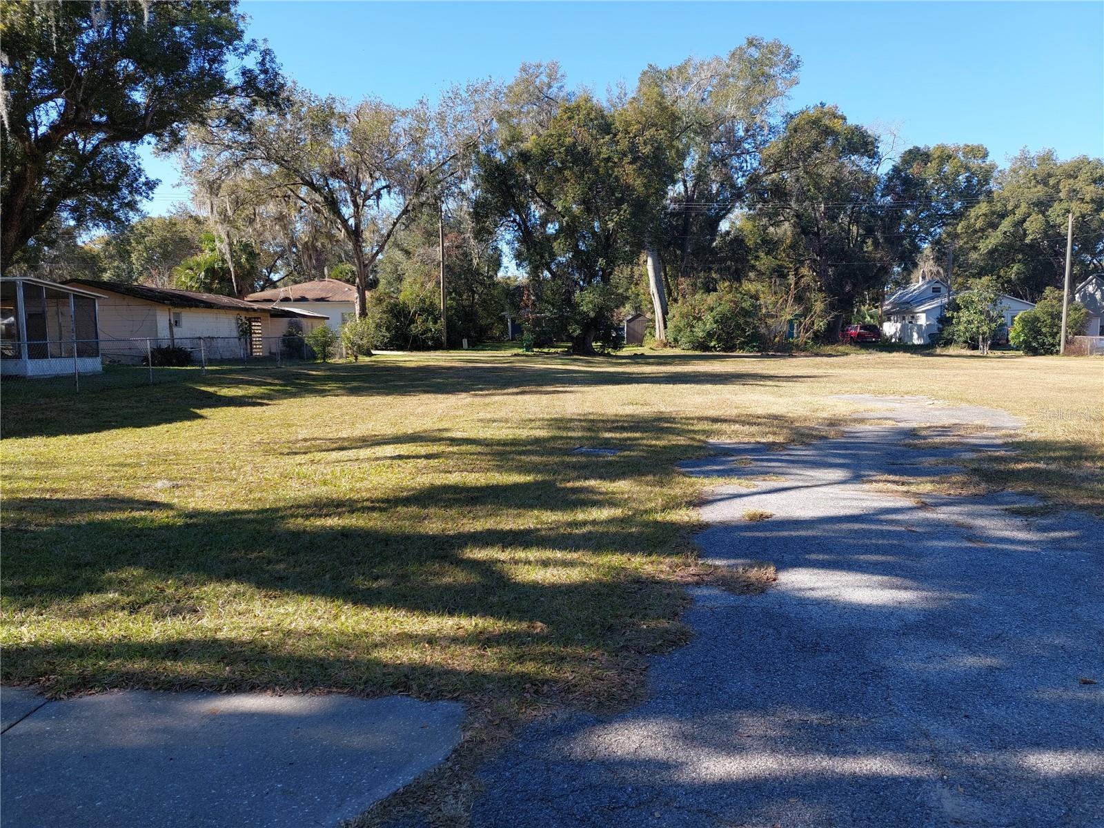 5449 12th St Property Photo 1
