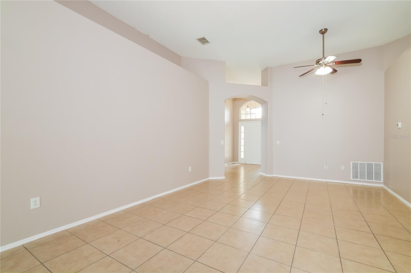 1671 Islebrook Dr Property Photo 6