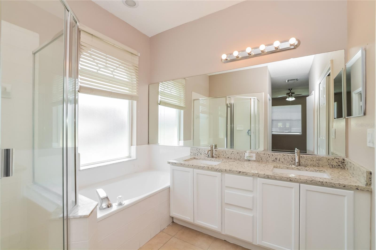 1671 Islebrook Dr Property Photo 13