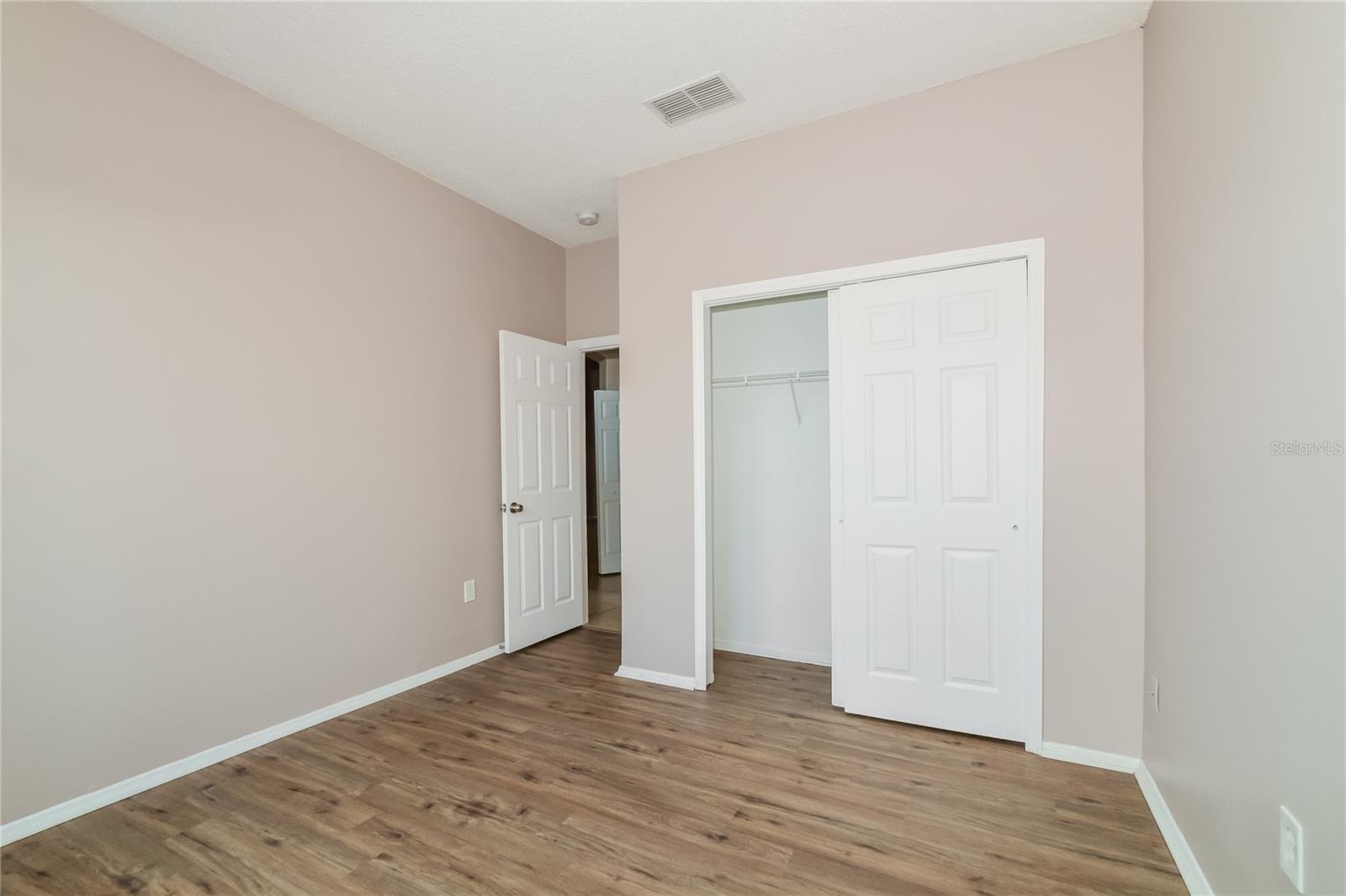 1671 Islebrook Dr Property Photo 16