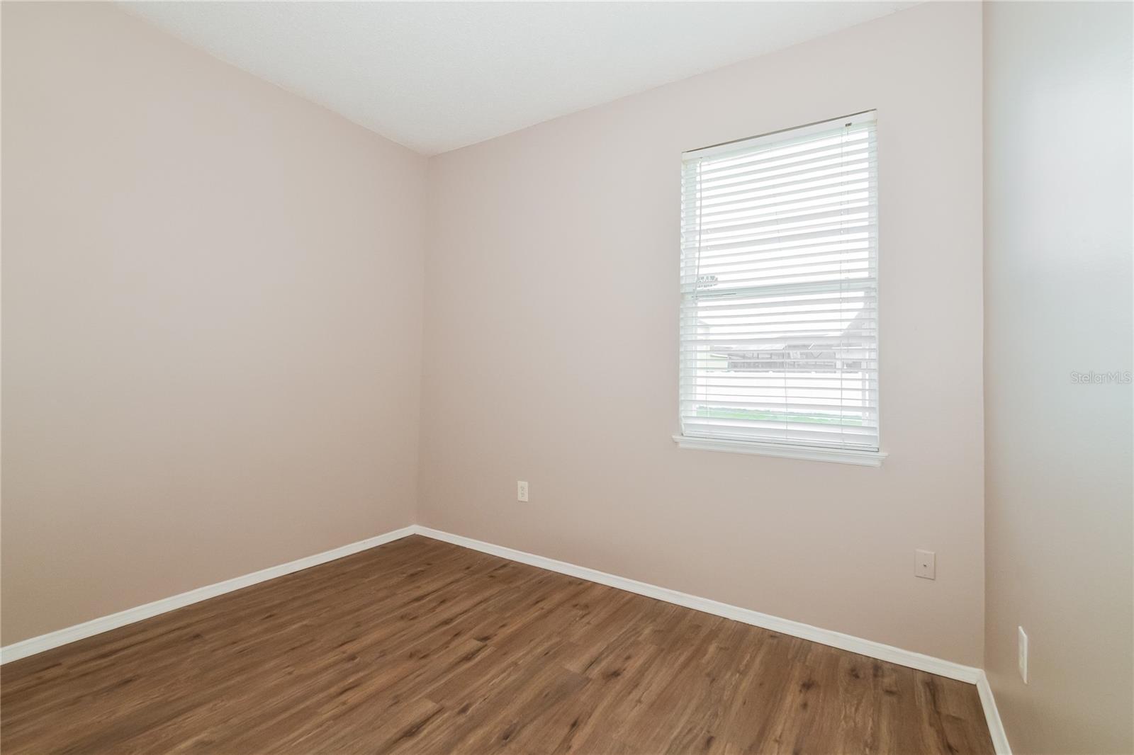 1671 Islebrook Dr Property Photo 19