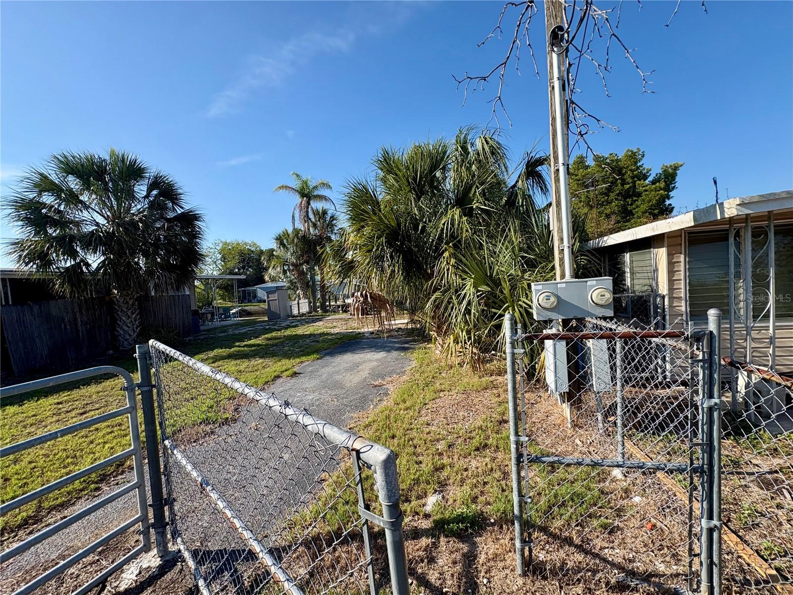 6832 Albatross Ln Property Photo 11