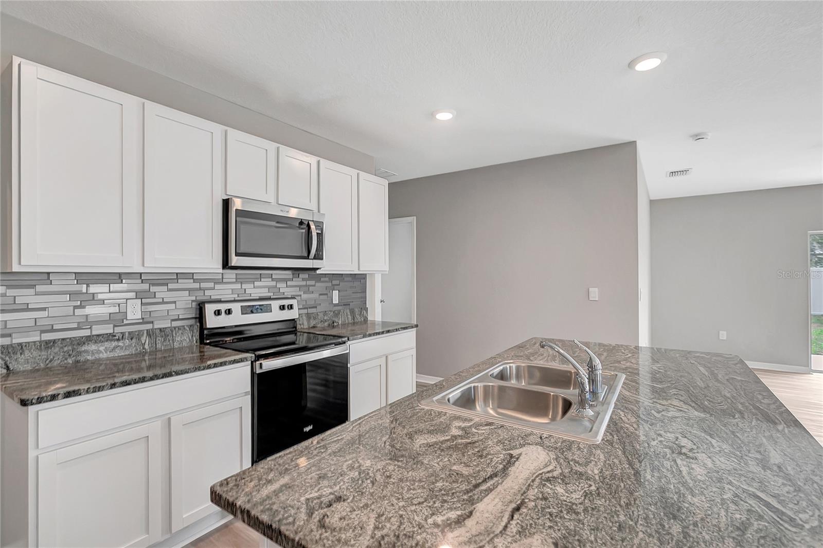17038 Wave Tressle Pl Property Photo 16
