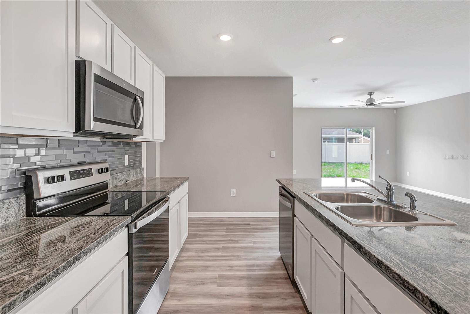17038 Wave Tressle Pl Property Photo 17