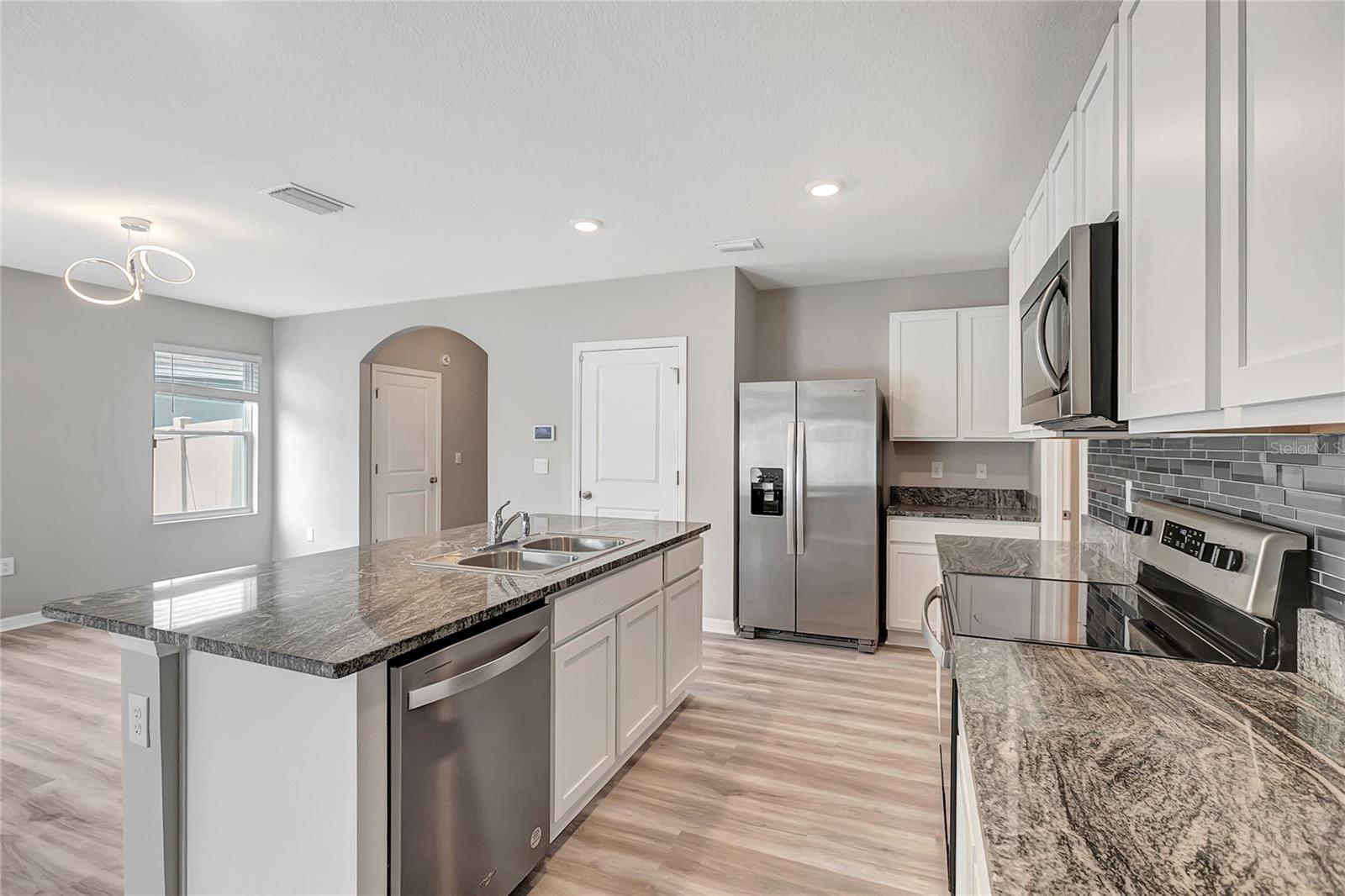 17038 Wave Tressle Pl Property Photo 18