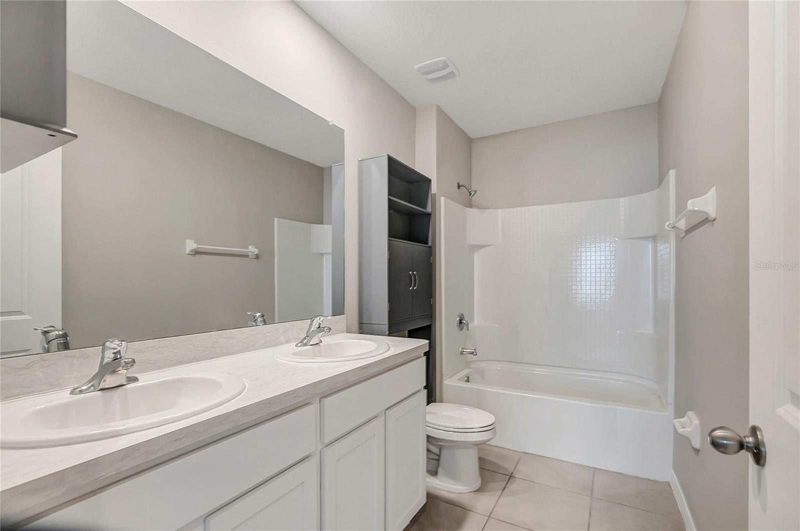 17038 Wave Tressle Pl Property Photo 40