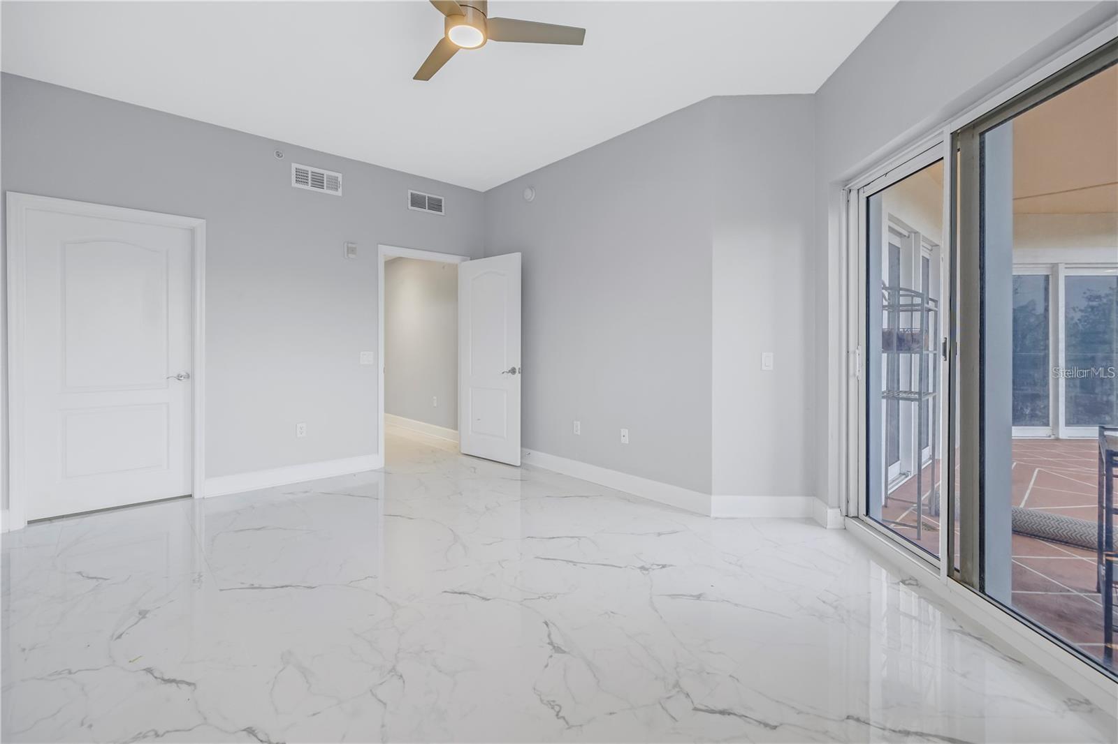 12077 Gandy Blvd N #332 Property Photo 26