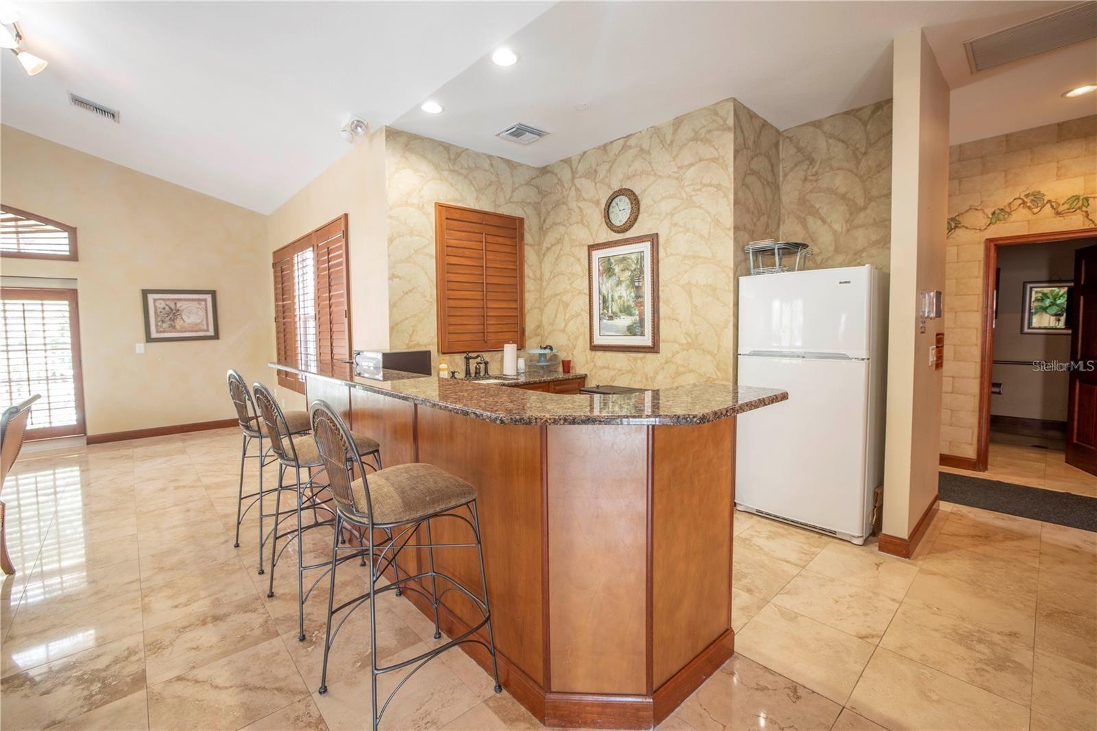 12077 Gandy Blvd N #332 Property Photo 38