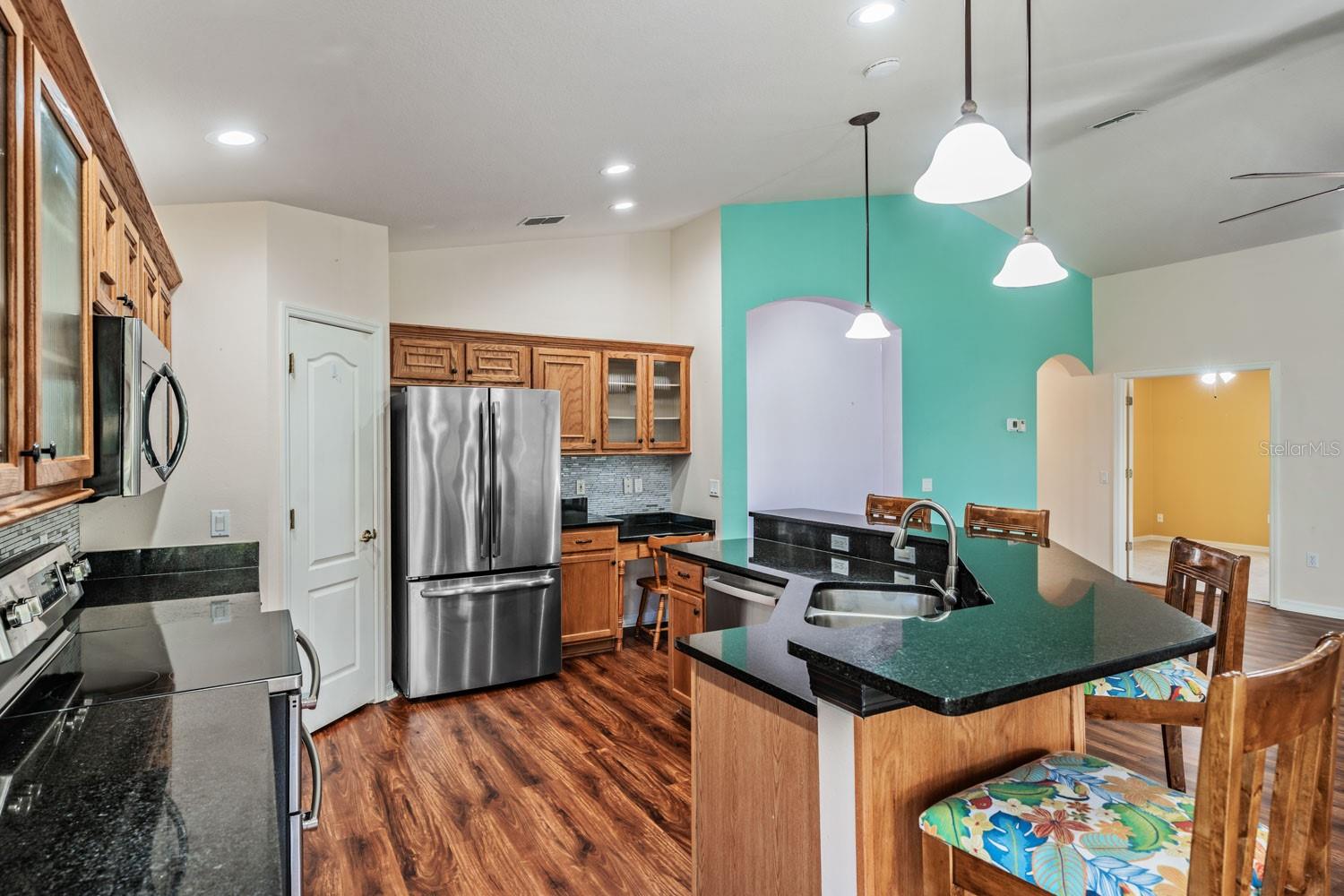 11709 Spindrift Loop Property Photo 8