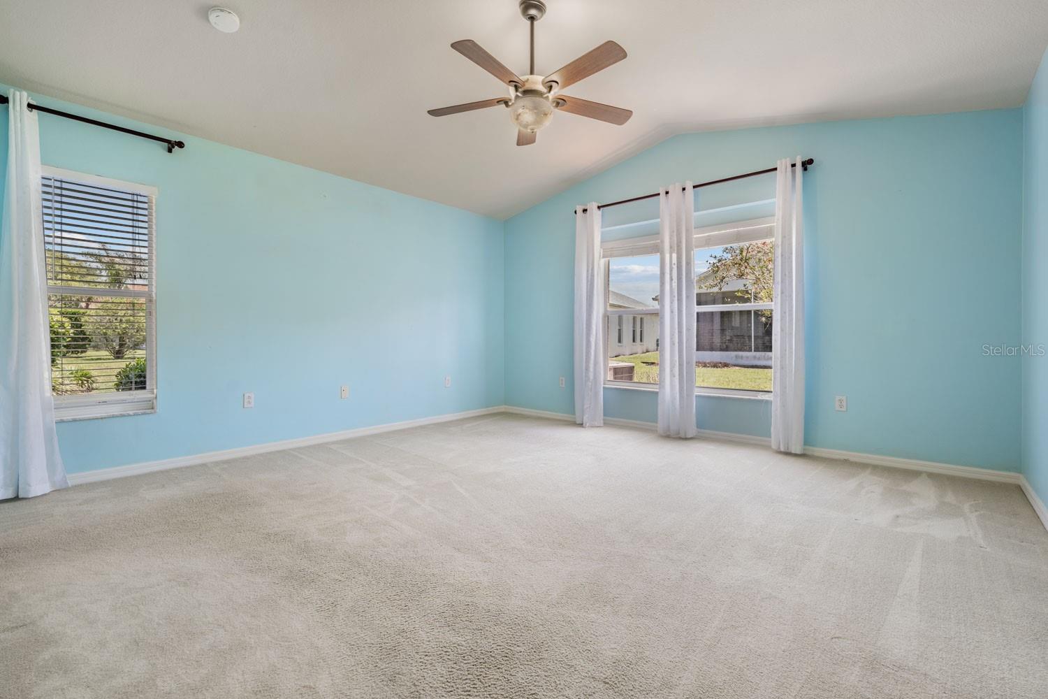 11709 Spindrift Loop Property Photo 20