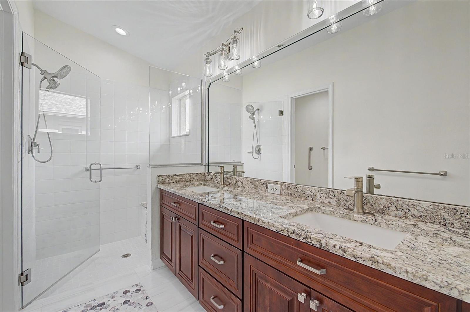 11709 Spindrift Loop Property Photo 24