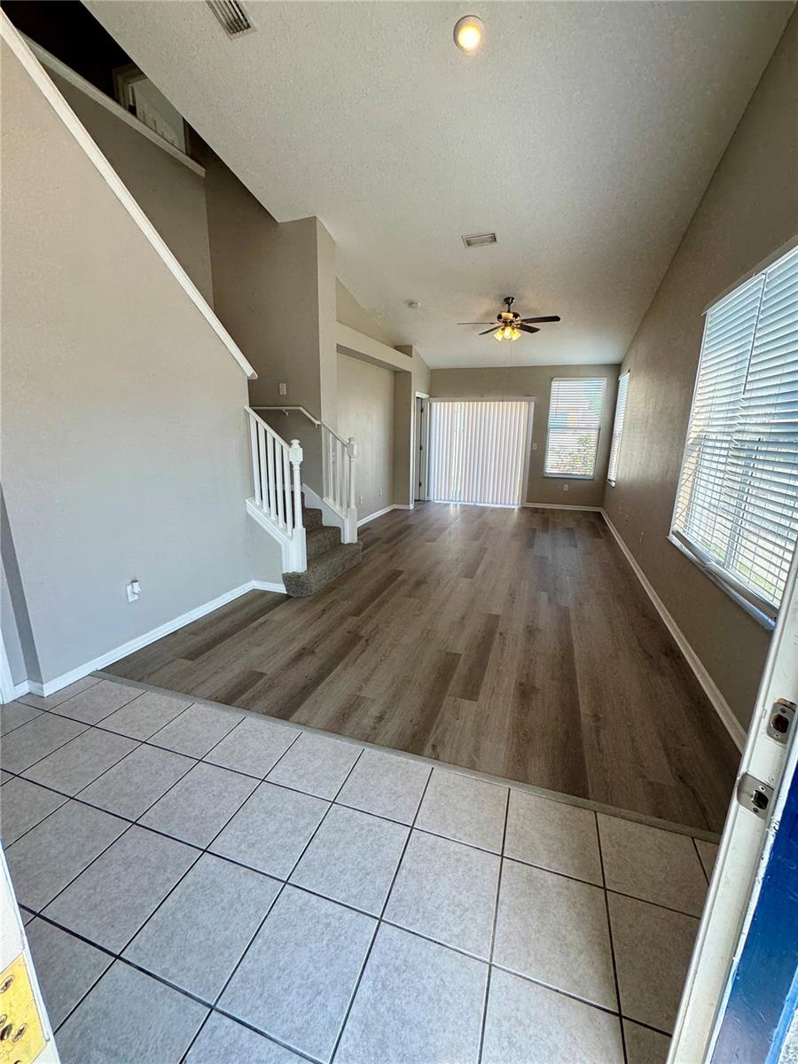 9701 Carlsdale Dr Property Photo 3