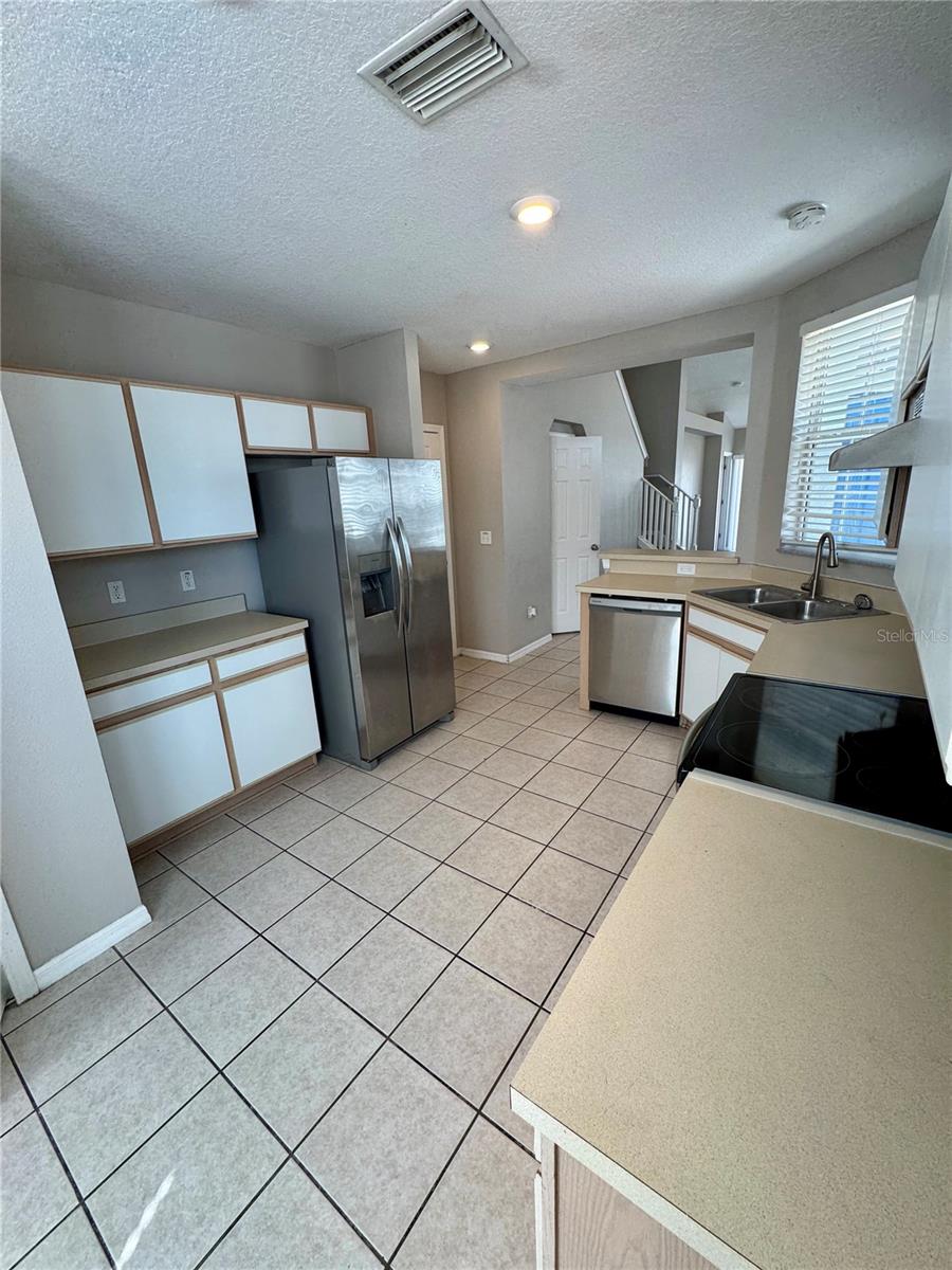 9701 Carlsdale Dr Property Photo 6