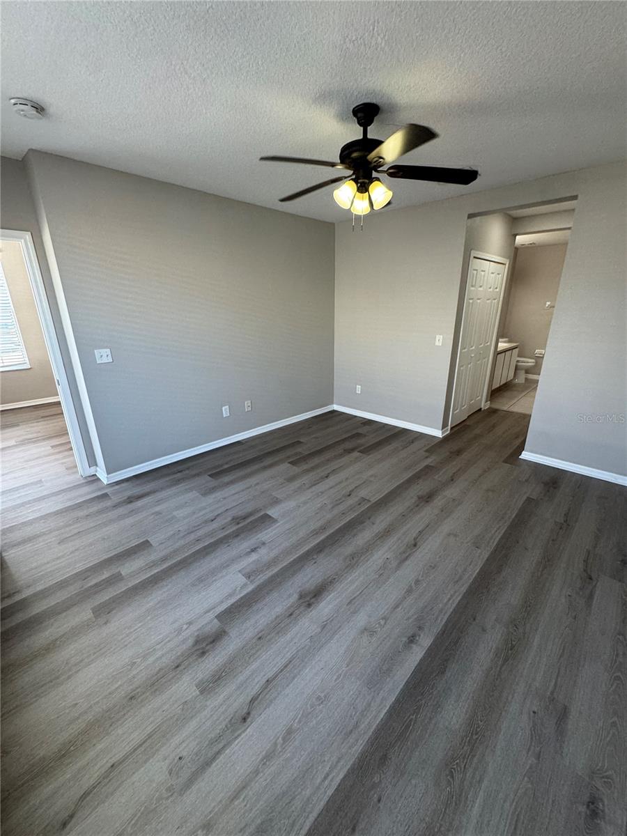 9701 Carlsdale Dr Property Photo 11