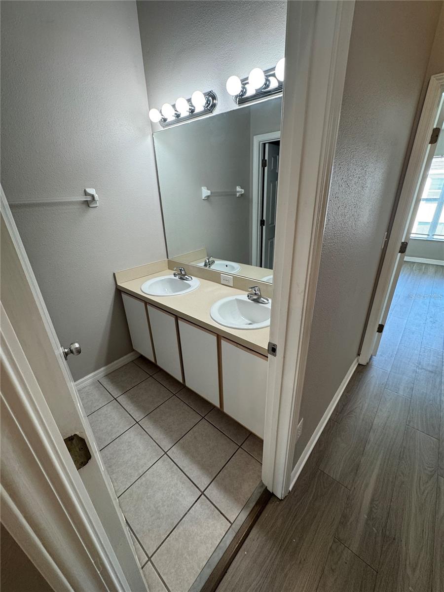 9701 Carlsdale Dr Property Photo 21