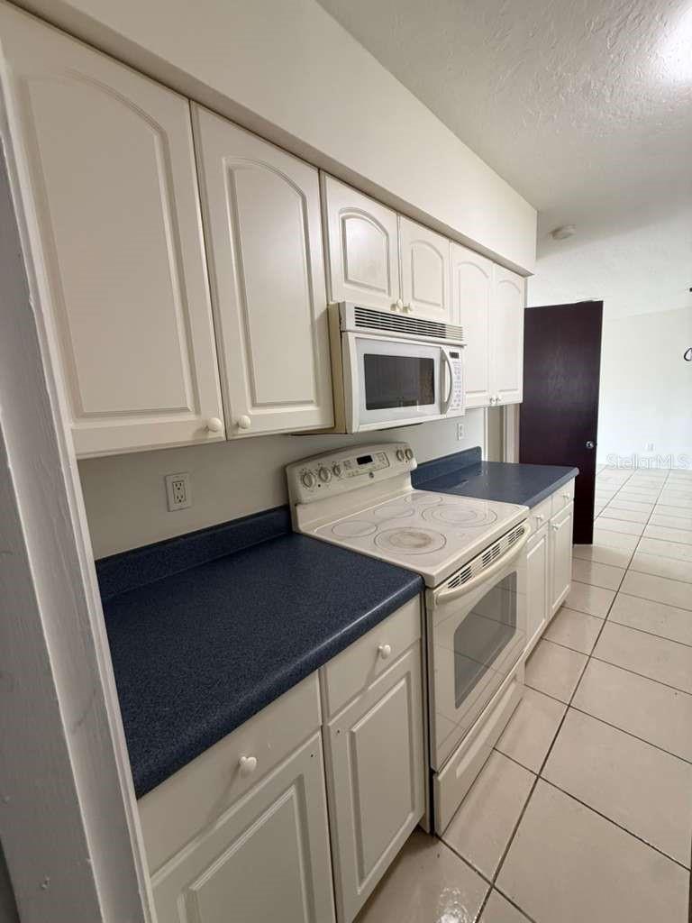 345 S Venice Blvd Property Photo 3