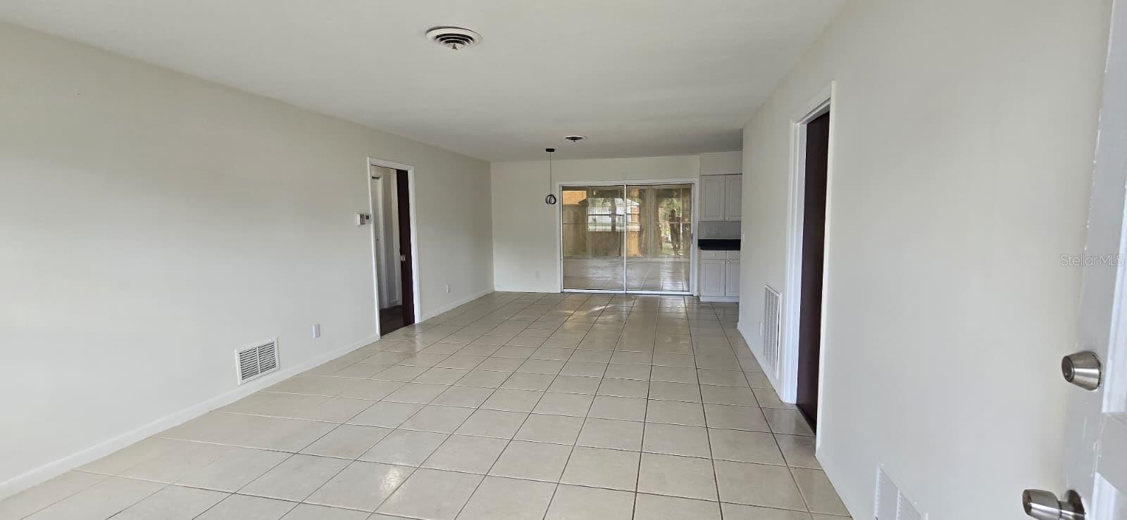 345 S Venice Blvd Property Photo 9
