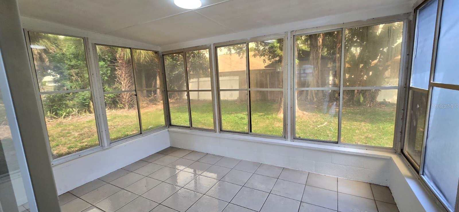 345 S Venice Blvd Property Photo 17
