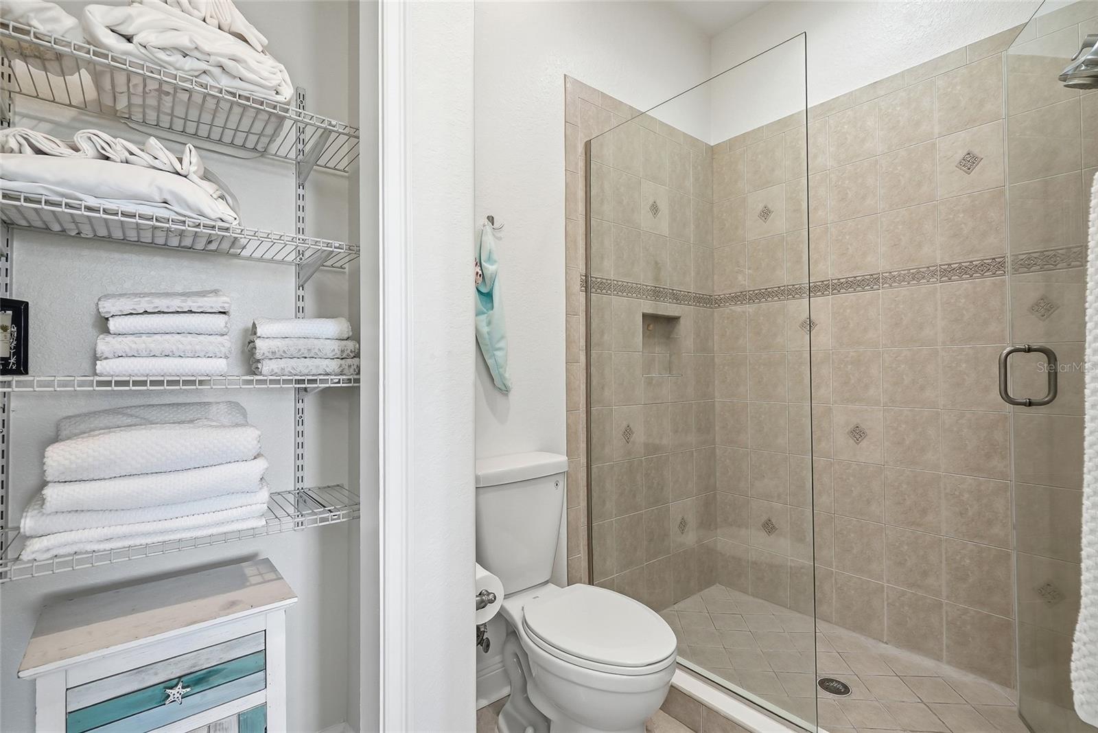 4815 Yacht Club Dr #102 Property Photo 17