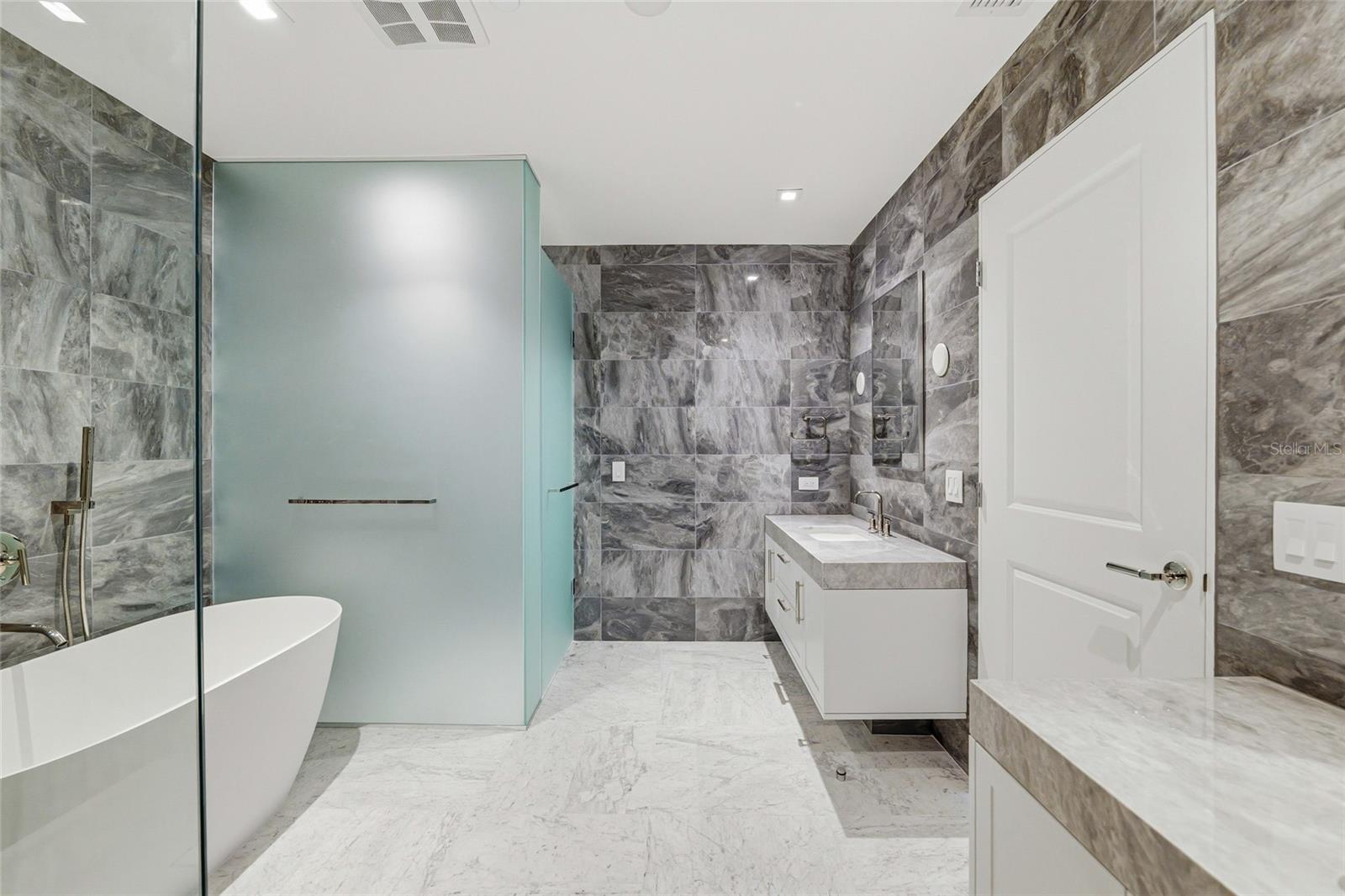 3015 S Ysabella Ave #2102 Property Photo 18