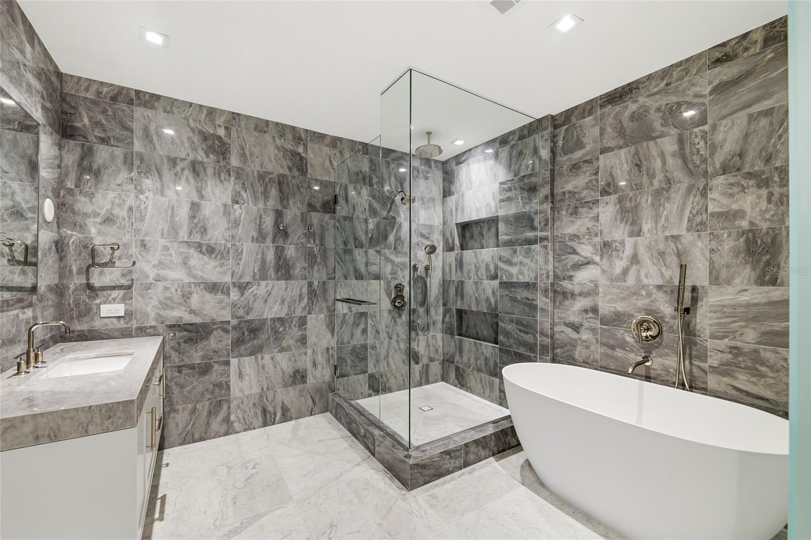 3015 S Ysabella Ave #2102 Property Photo 19