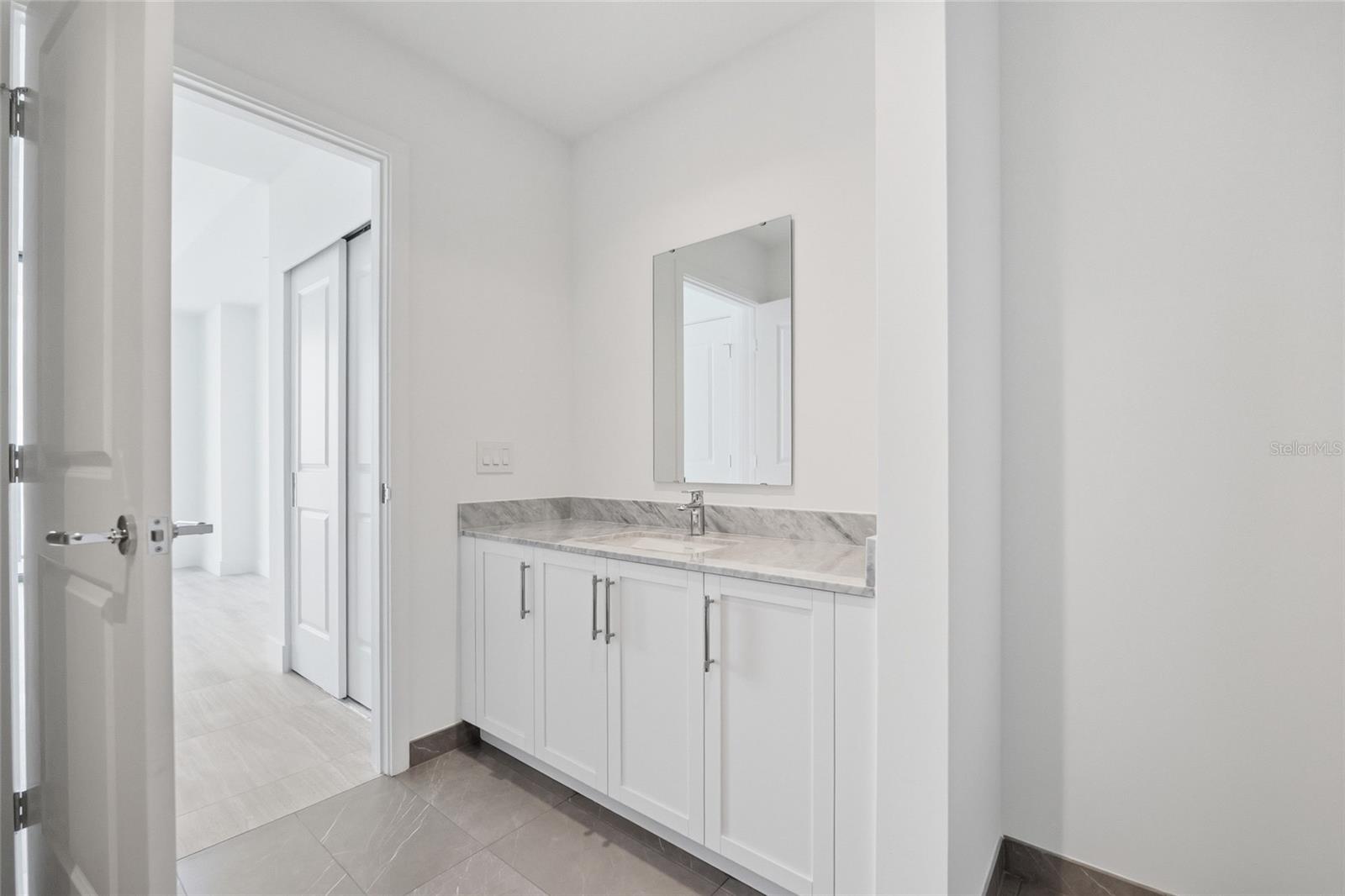 3015 S Ysabella Ave #2102 Property Photo 22