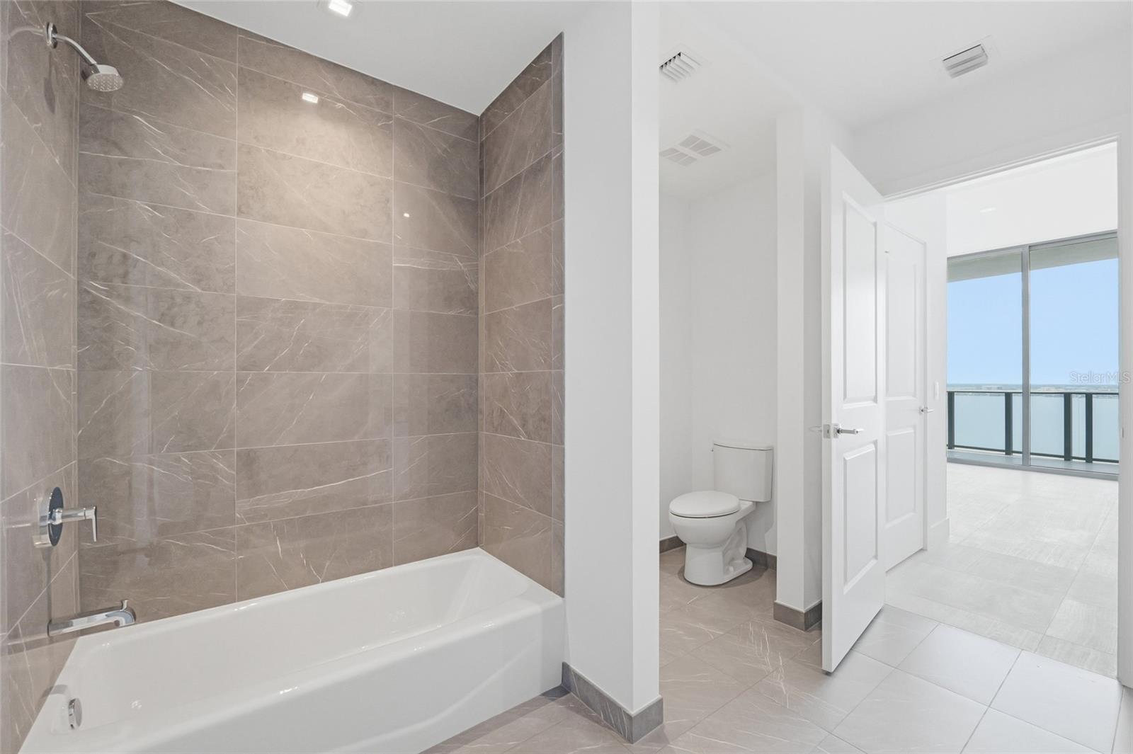 3015 S Ysabella Ave #2102 Property Photo 23