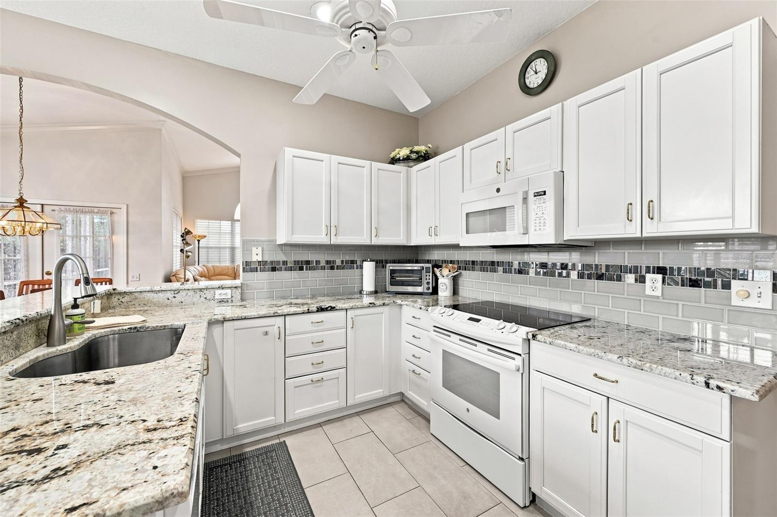 9310 Souchak Dr Property Photo 17