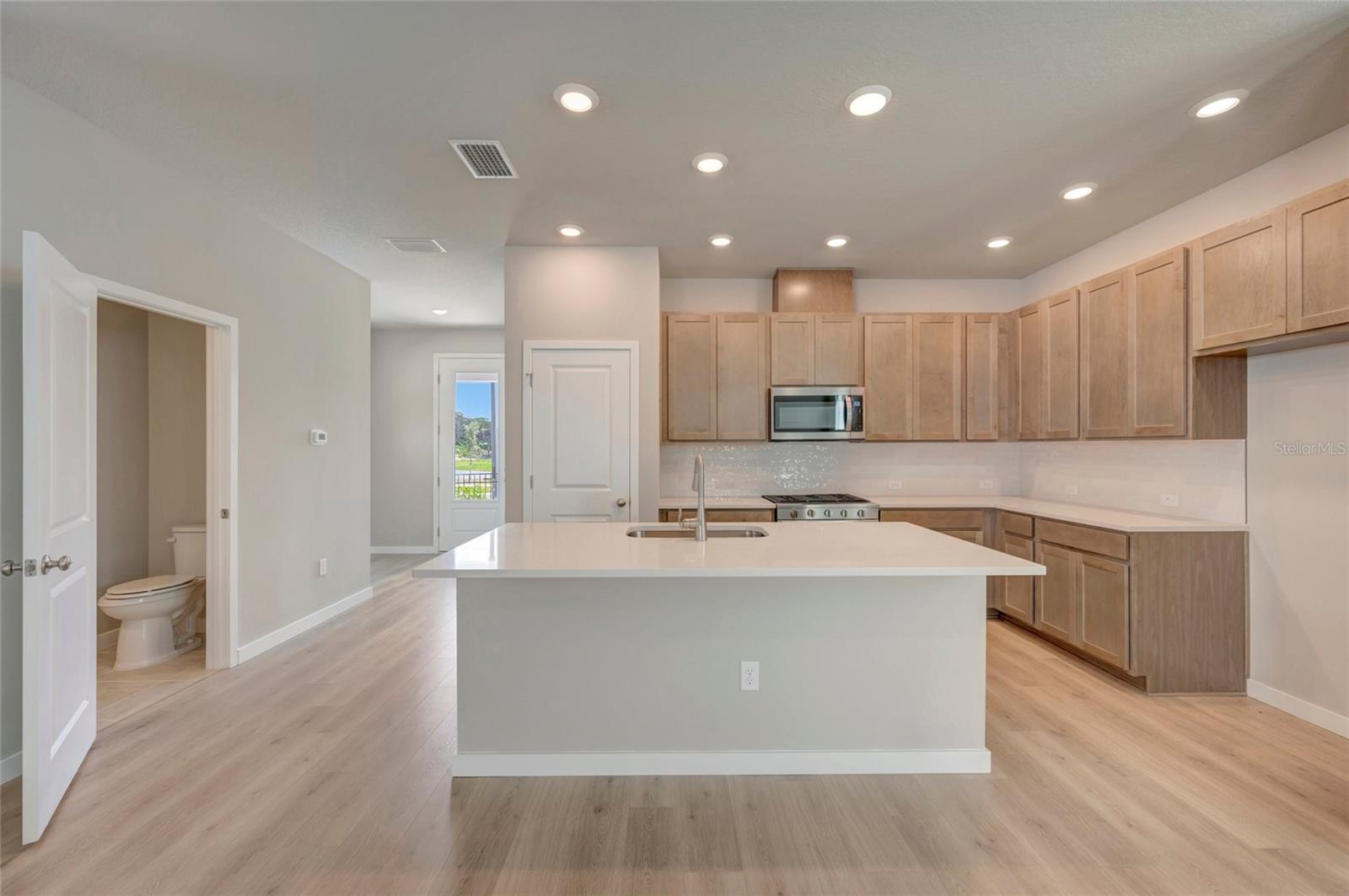 2823 Crimson Cap St Property Photo 3