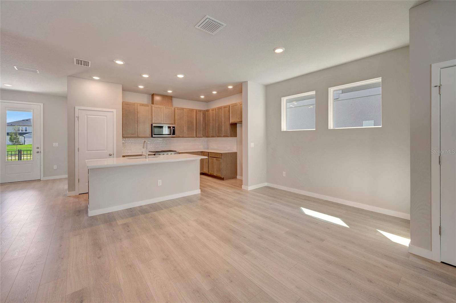 2823 Crimson Cap St Property Photo 7