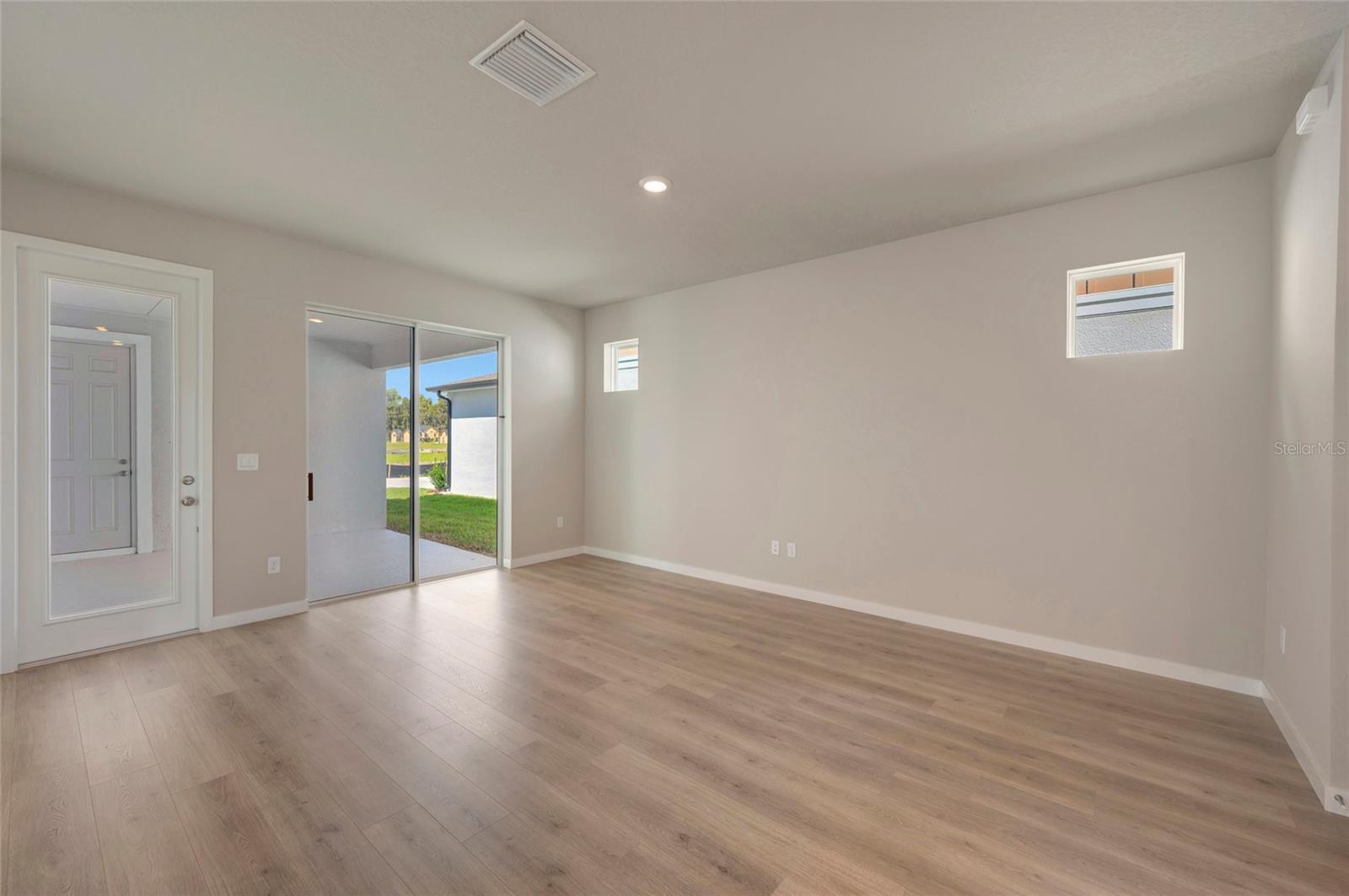 2823 Crimson Cap St Property Photo 10