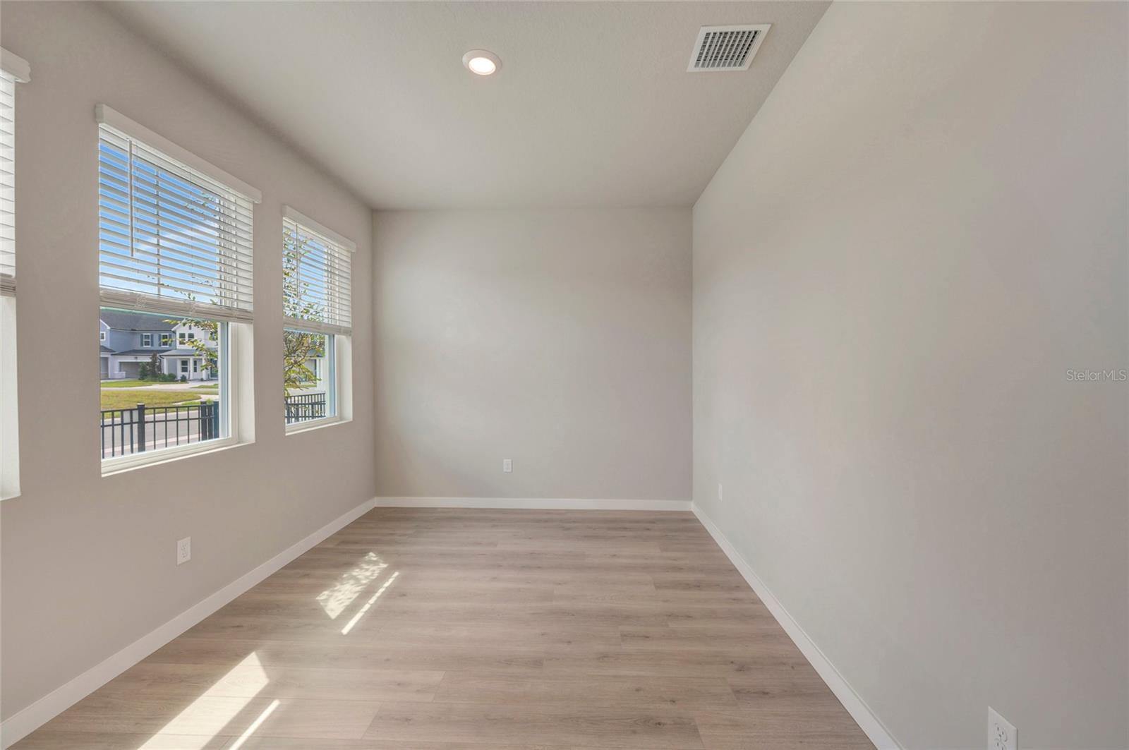 2823 Crimson Cap St Property Photo 12