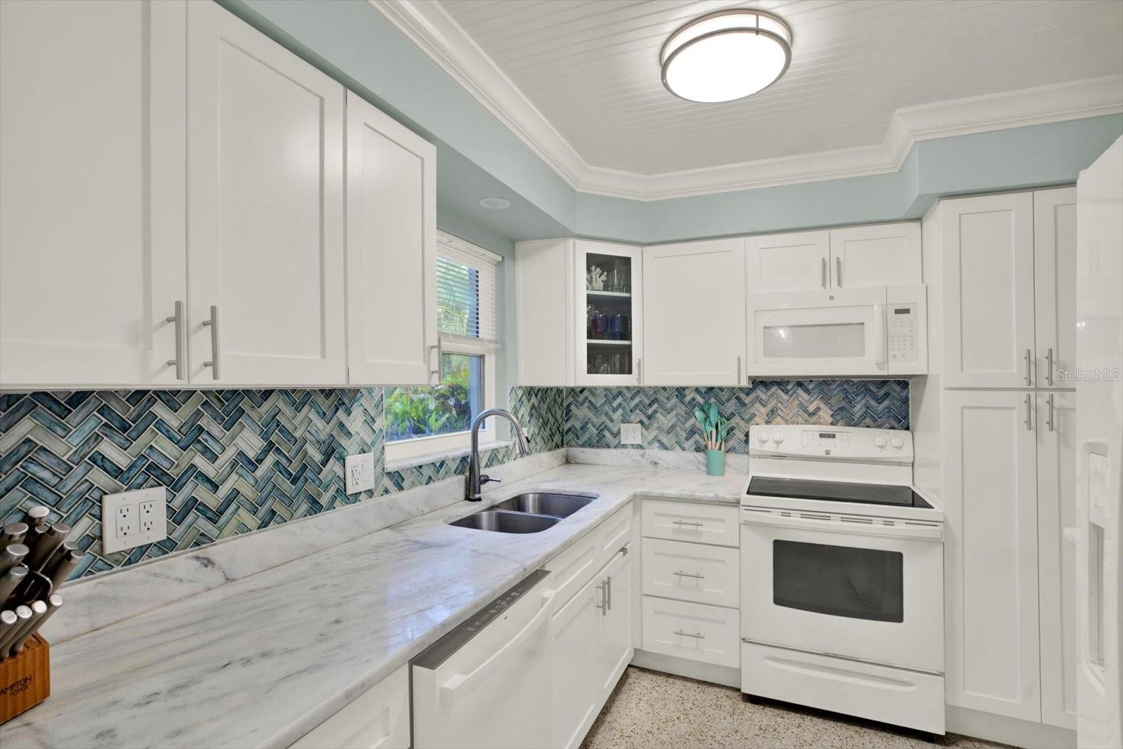 5572 100th Way N Property Photo 8