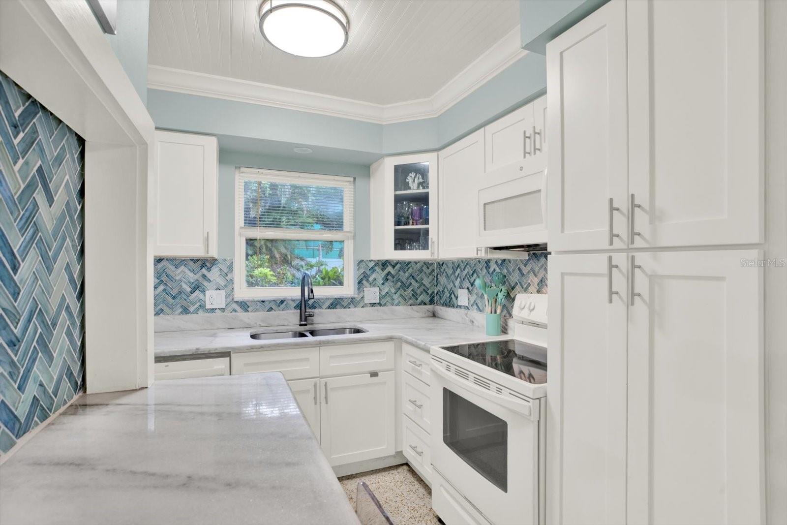 5572 100th Way N Property Photo 9