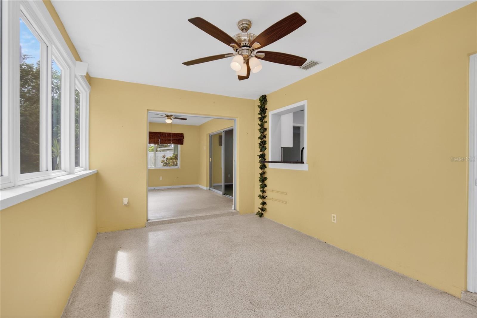2115 Euclid Cir E Property Photo 21