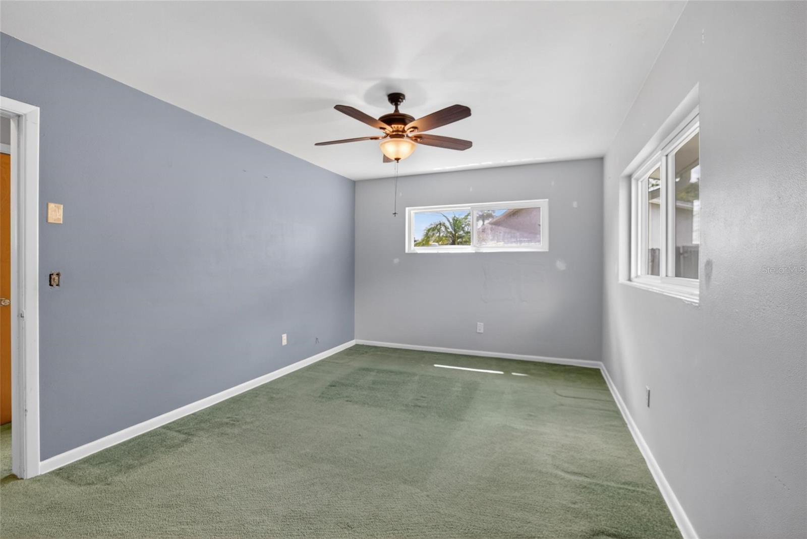 2115 Euclid Cir E Property Photo 24