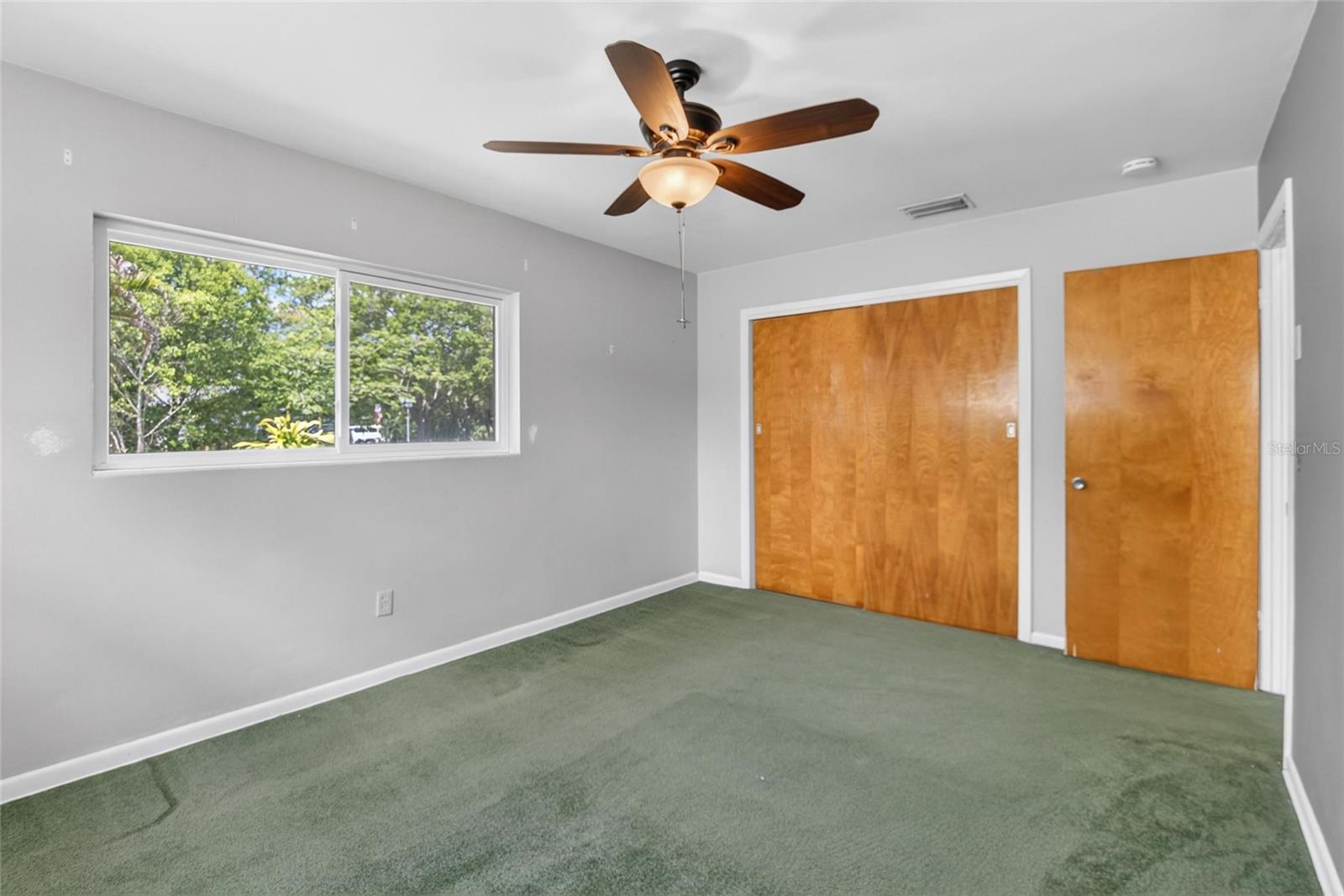 2115 Euclid Cir E Property Photo 26
