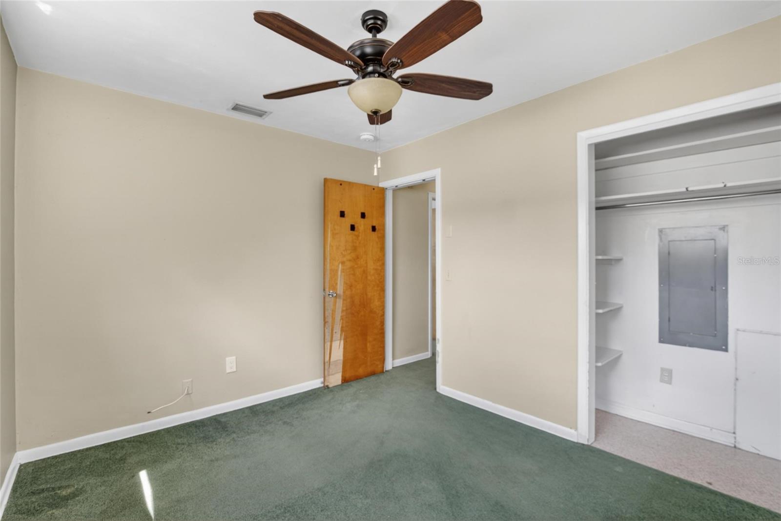 2115 Euclid Cir E Property Photo 29