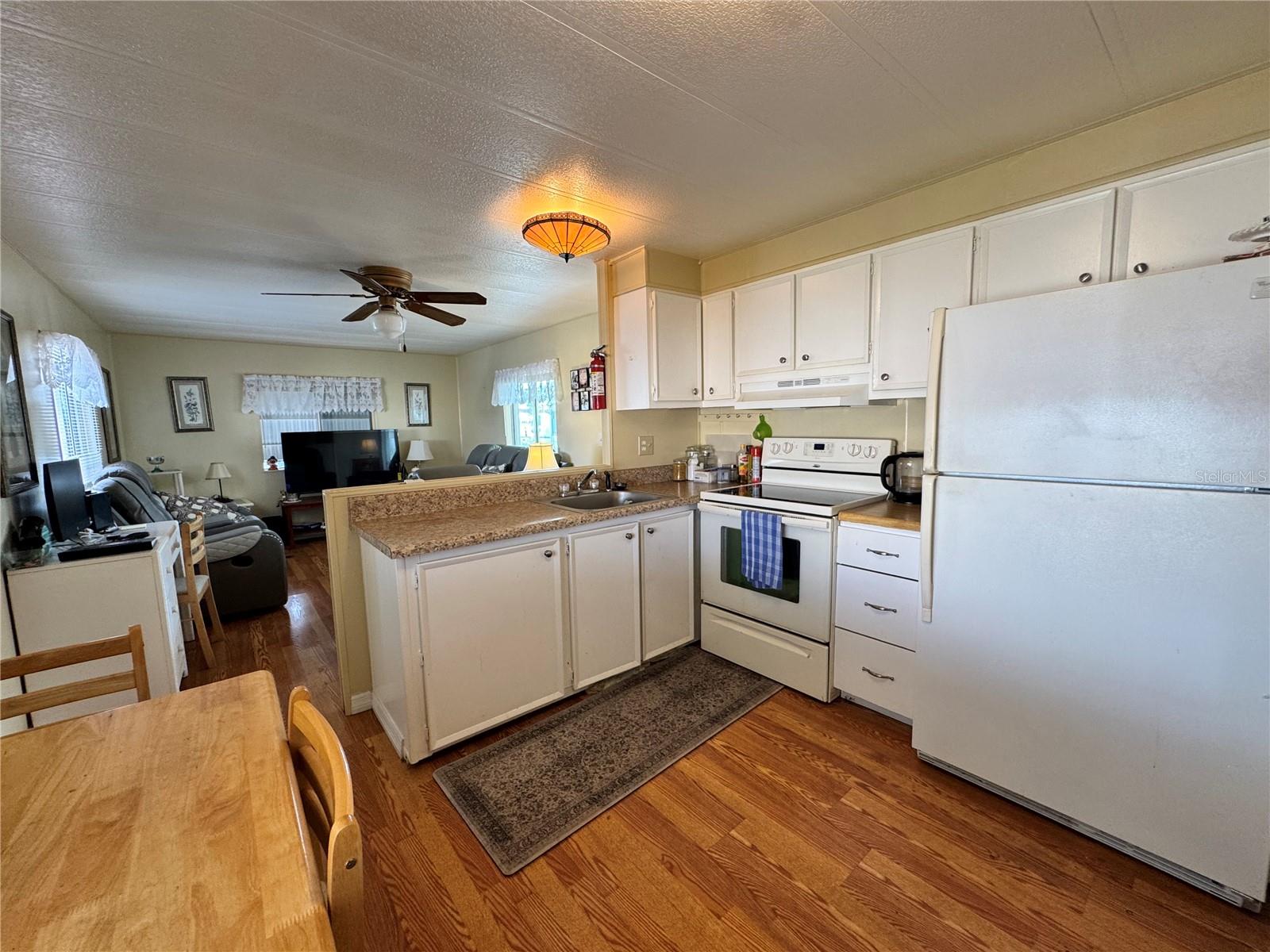 420 49th St E #20 Property Photo 12