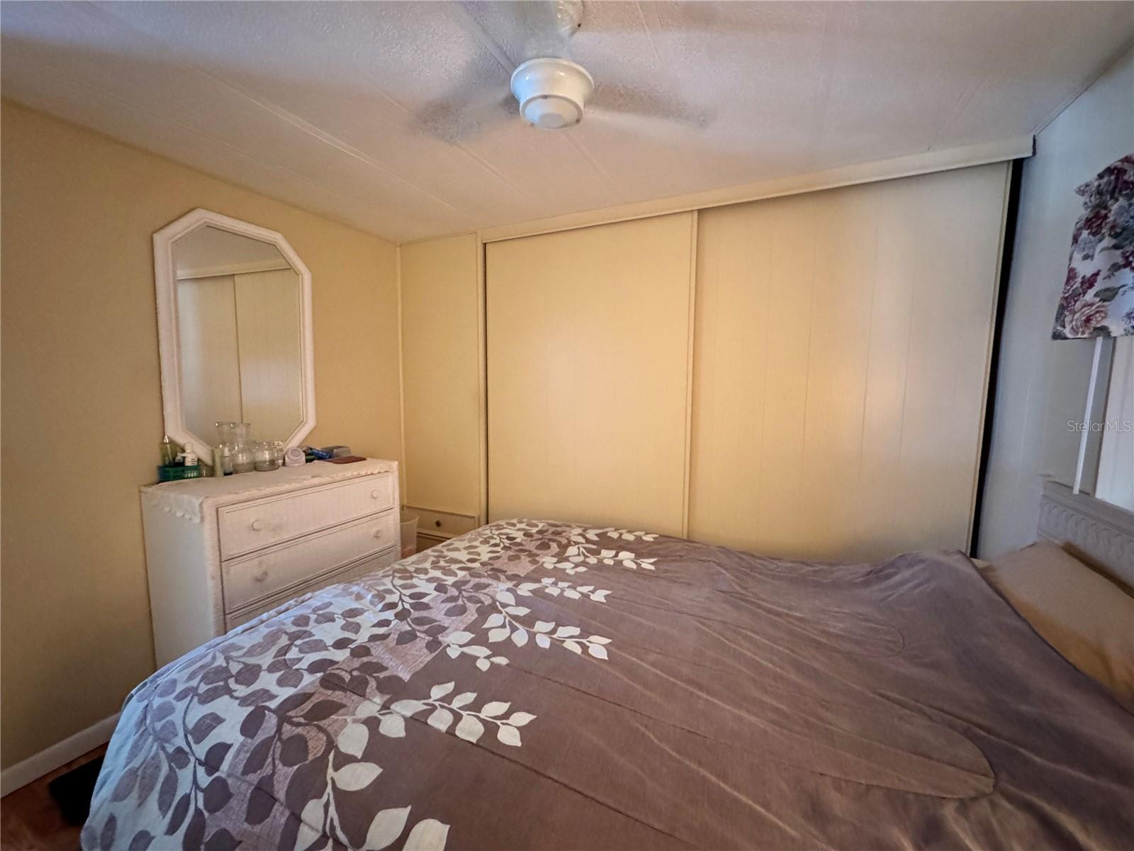 420 49th St E #20 Property Photo 16