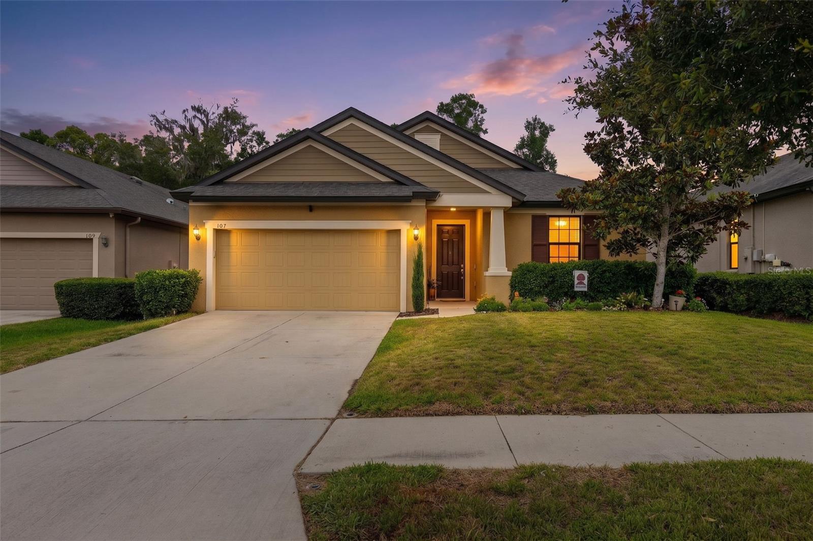 107 Elina Sky Dr Property Photo 1