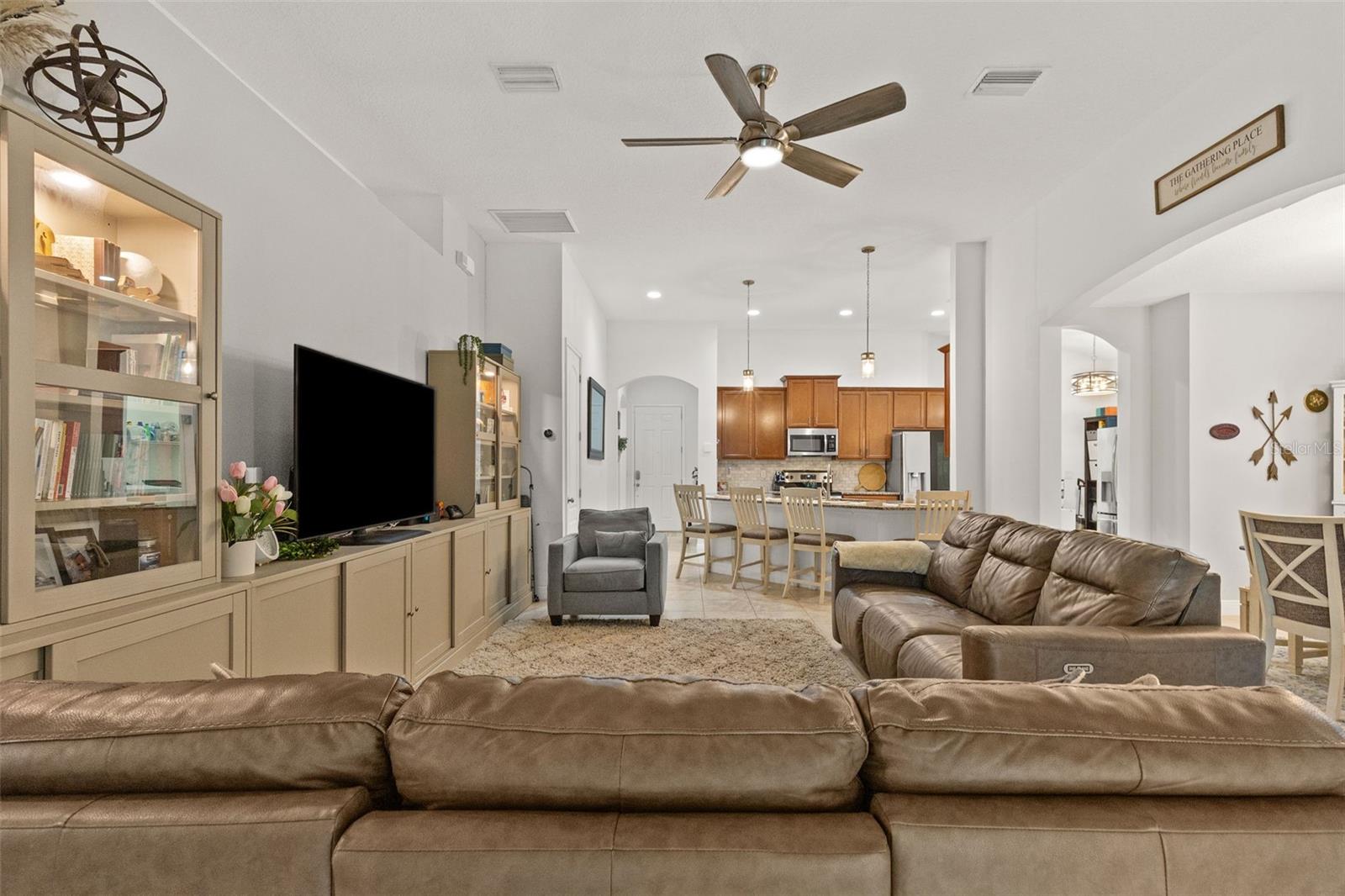 107 Elina Sky Dr Property Photo 3