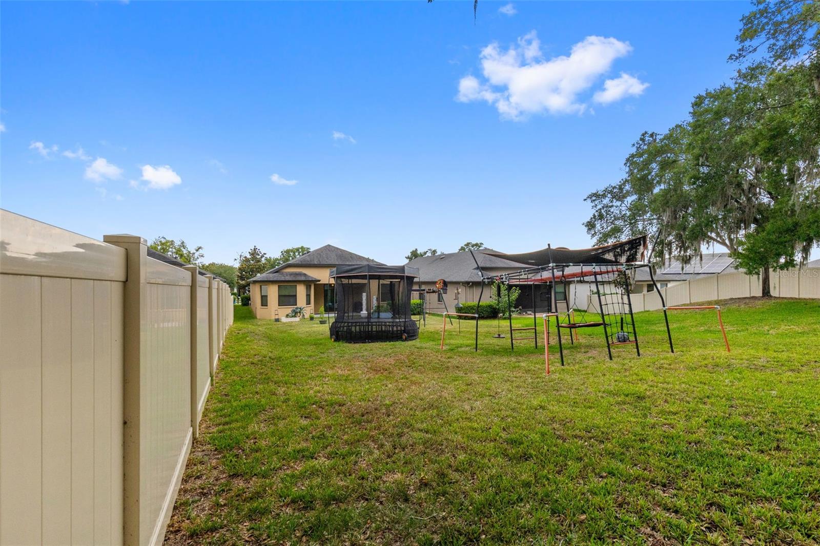 107 Elina Sky Dr Property Photo 18