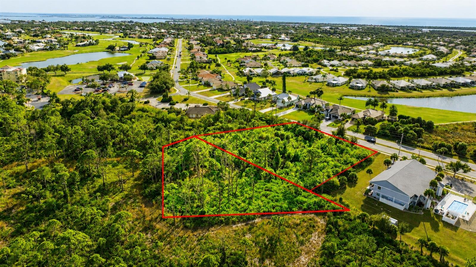 3989 Cape Haze Dr Property Photo 3