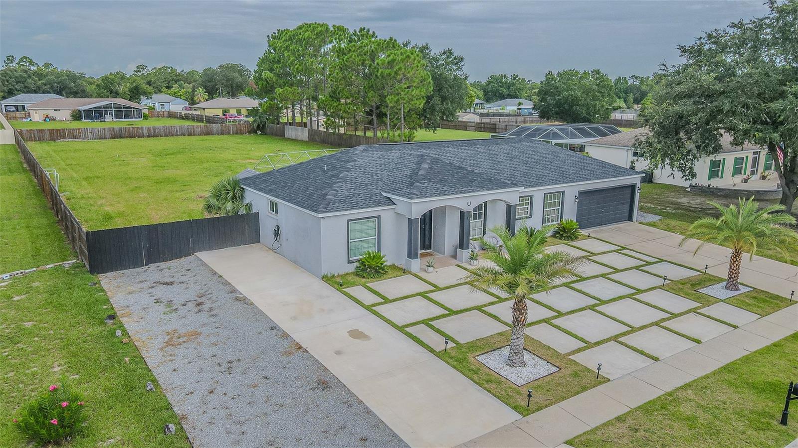 12121 Colonial Estates Ln Property Photo 1