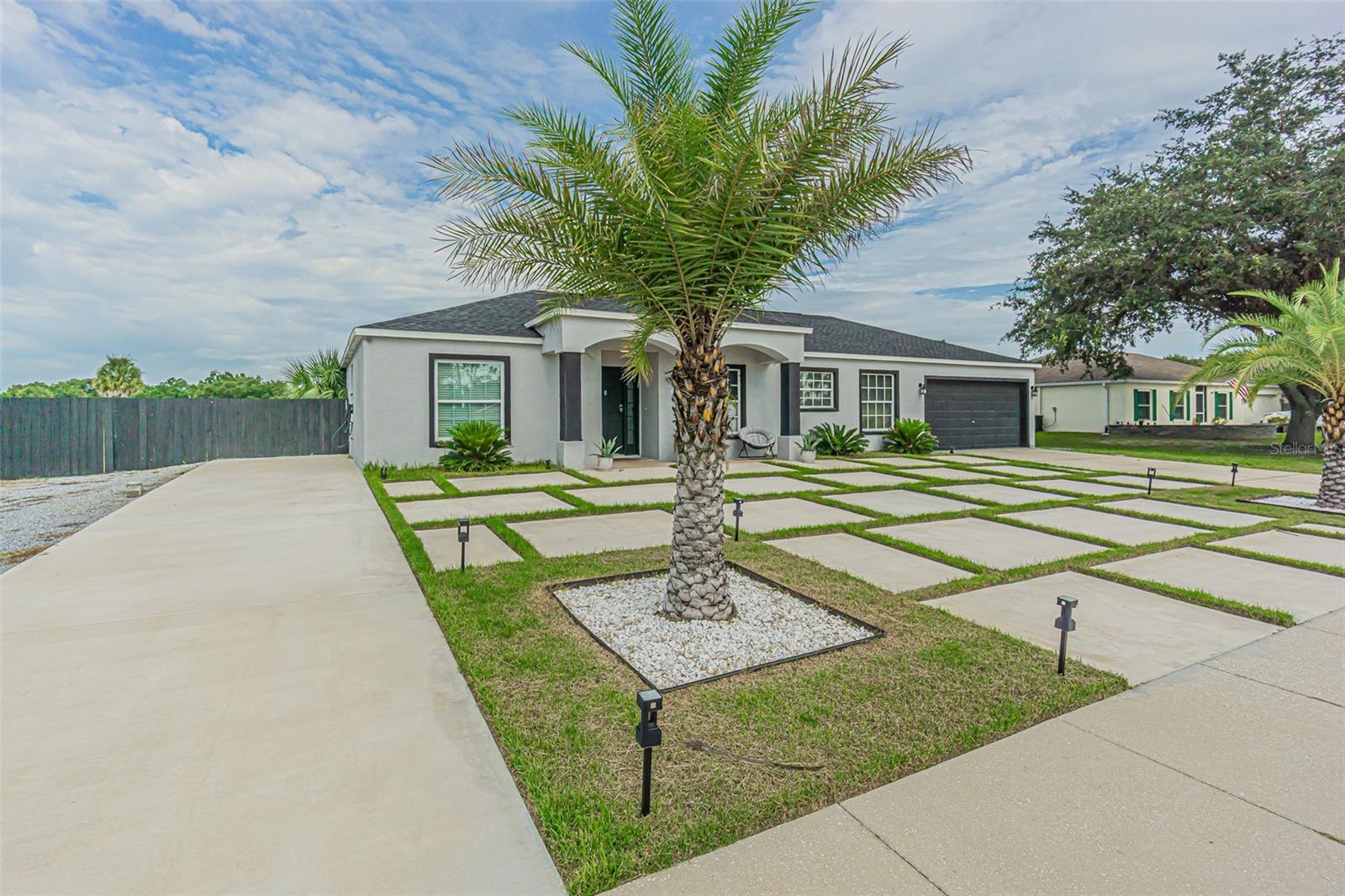 12121 Colonial Estates Ln Property Photo 4